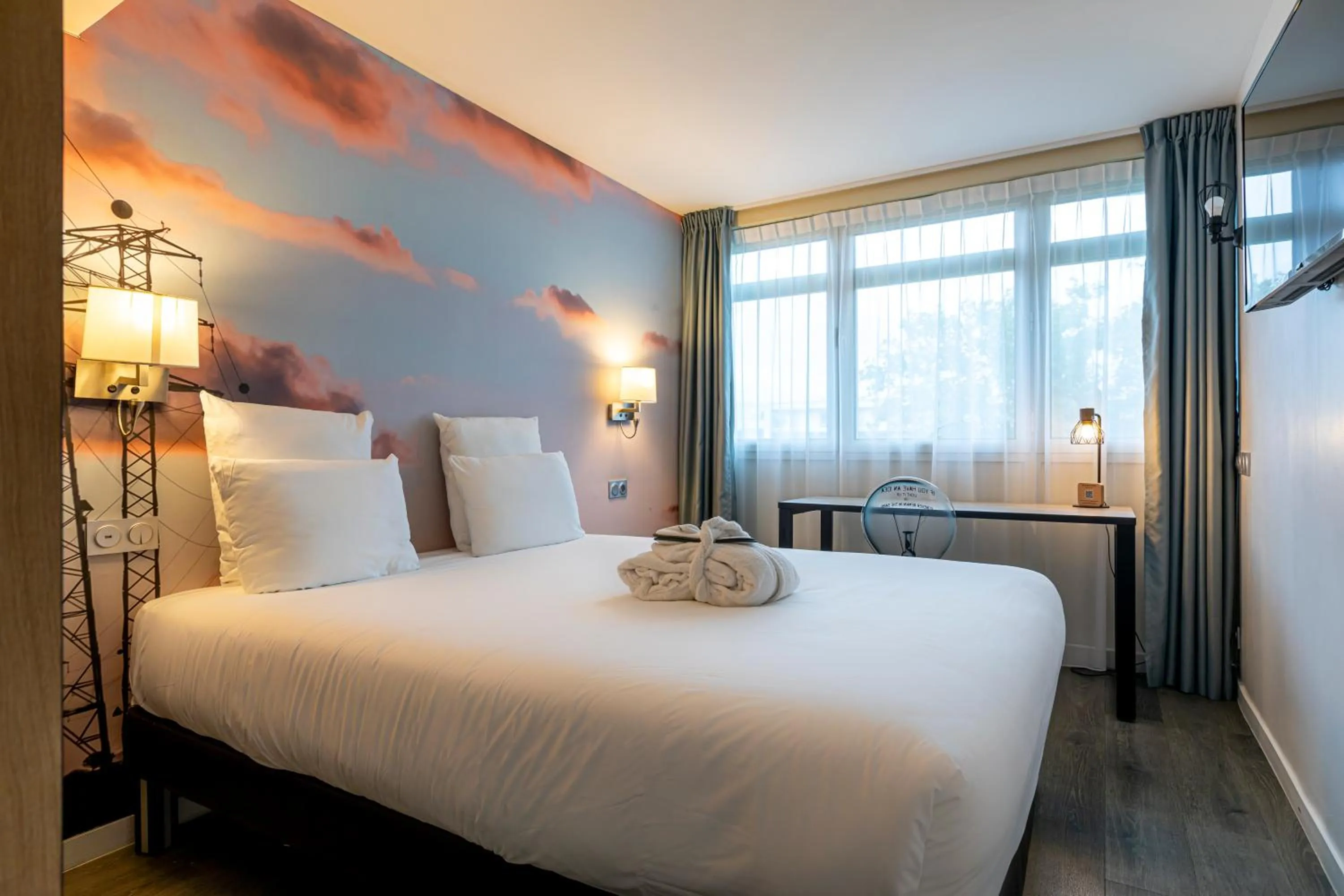 Bedroom, Bed in Mercure Paris Malakoff Parc des Expositions