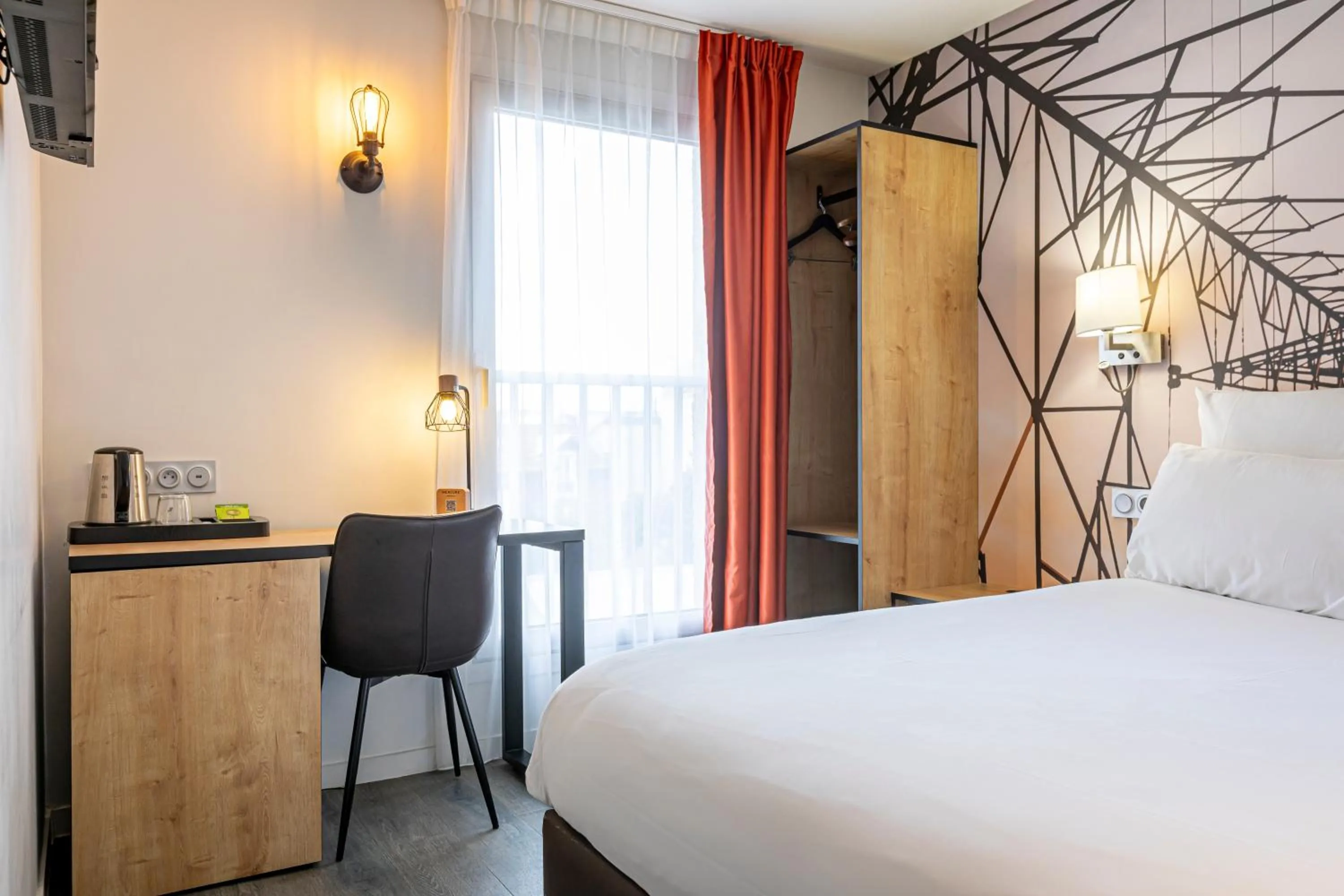 Bedroom, Bed in Mercure Paris Malakoff Parc des Expositions