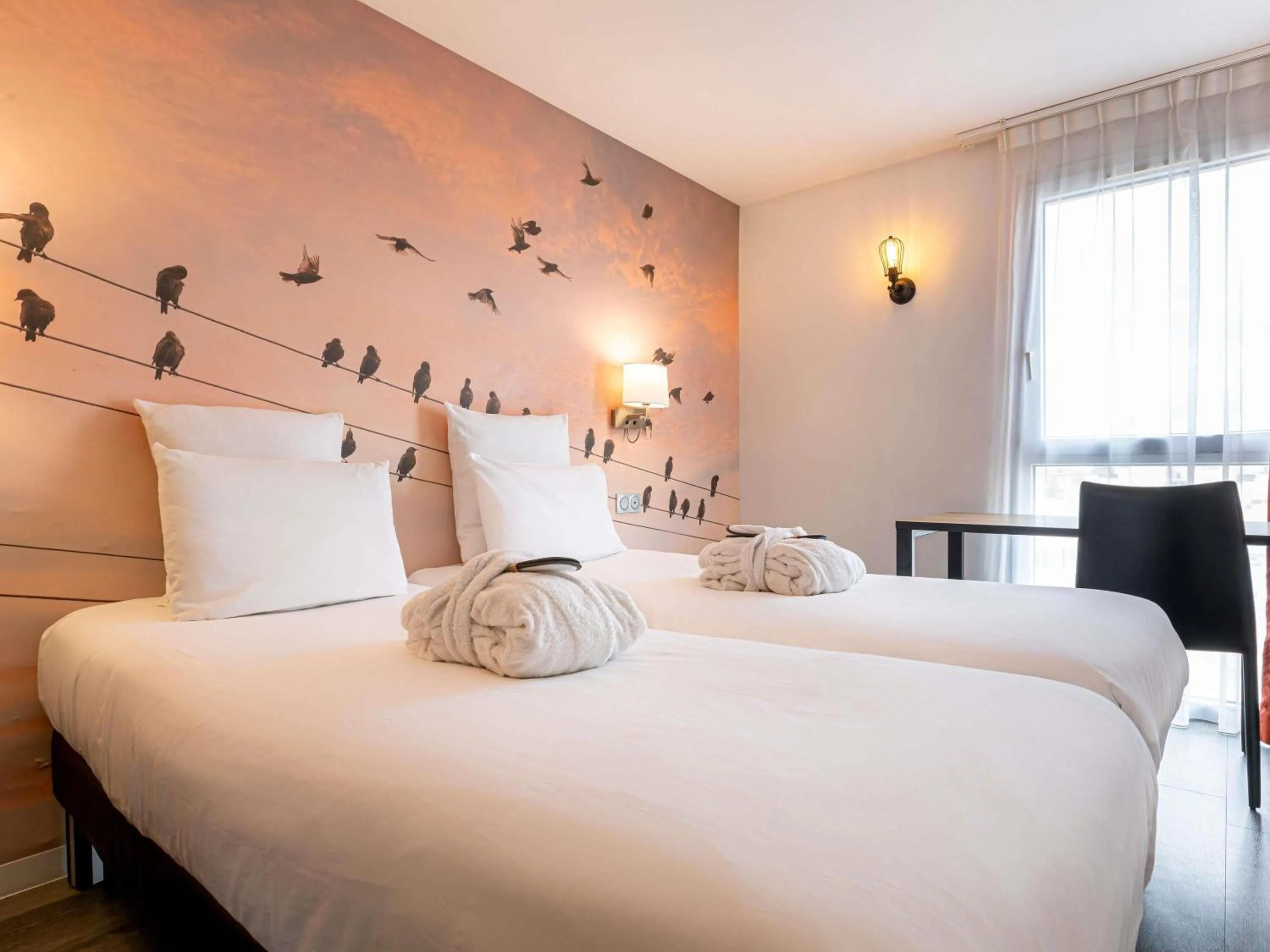 Bedroom, Bed in Mercure Paris Malakoff Parc des Expositions