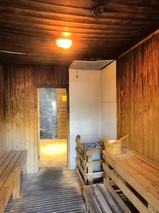 Sauna in Shanghai International Tourist Resort Fuyi Hotel