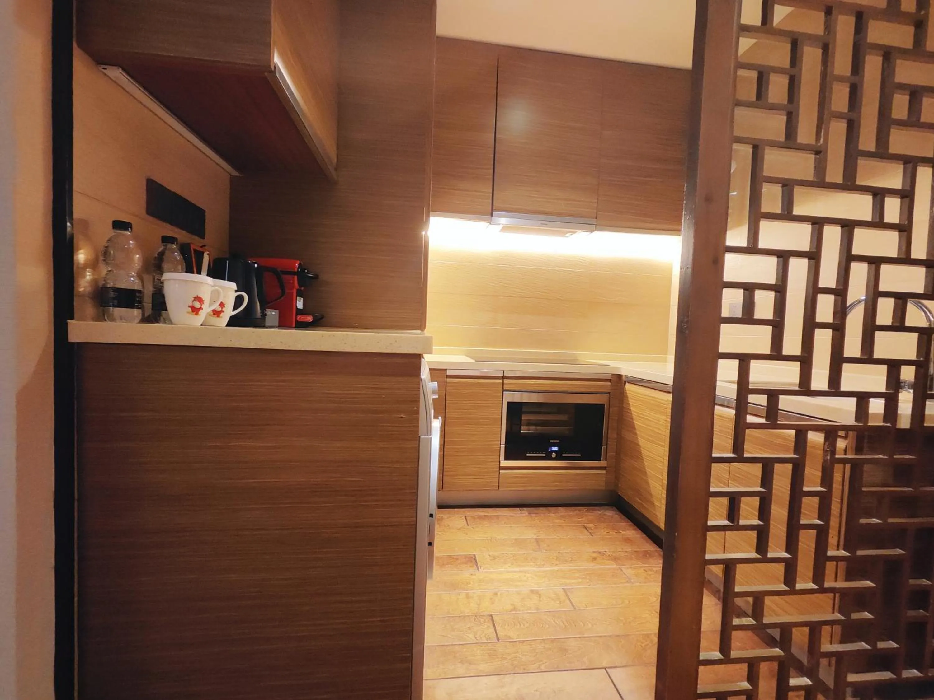 Kitchen or kitchenette in Shanghai International Tourist Resort Fuyi Hotel