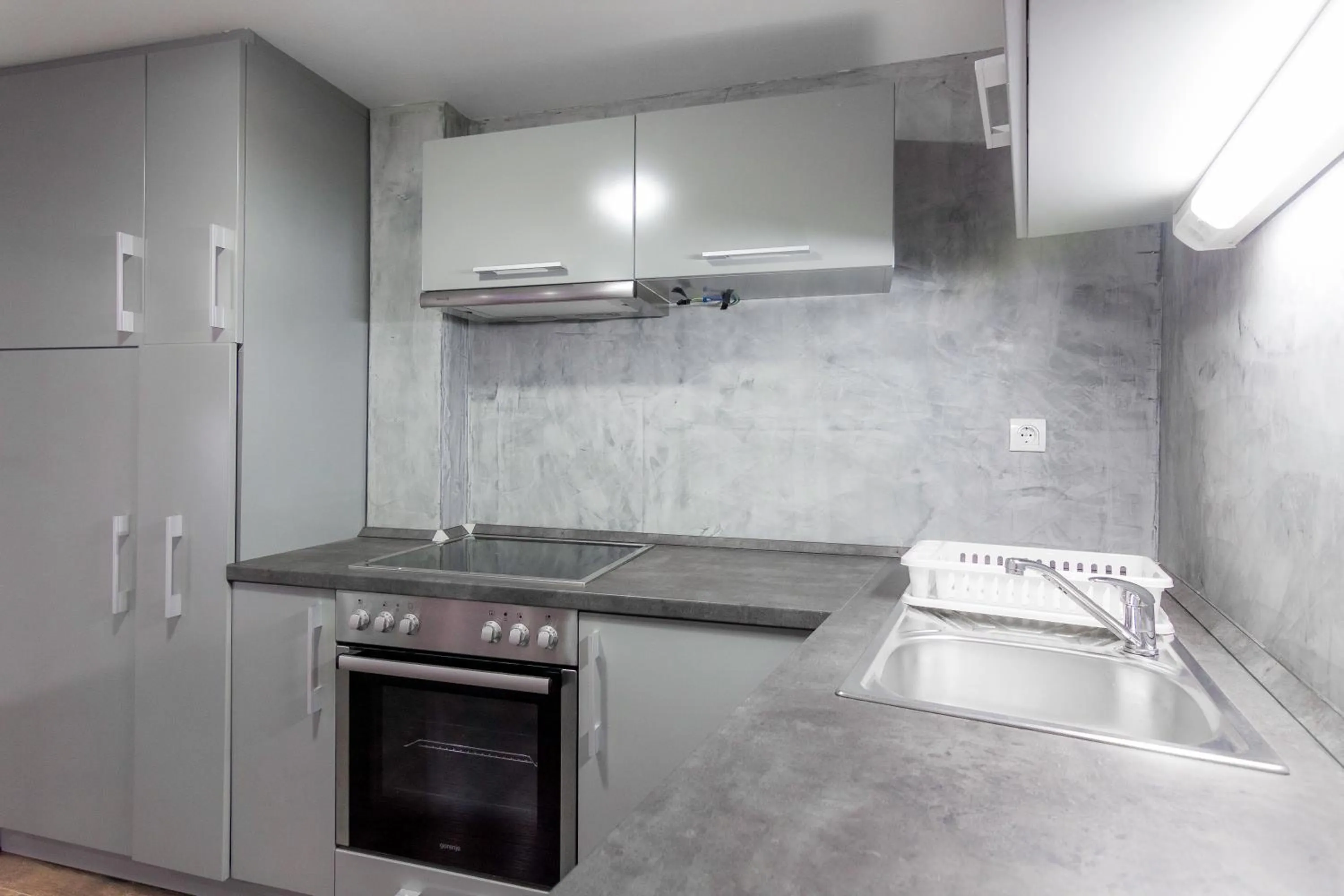 Kitchen or kitchenette in Central Park Apartments