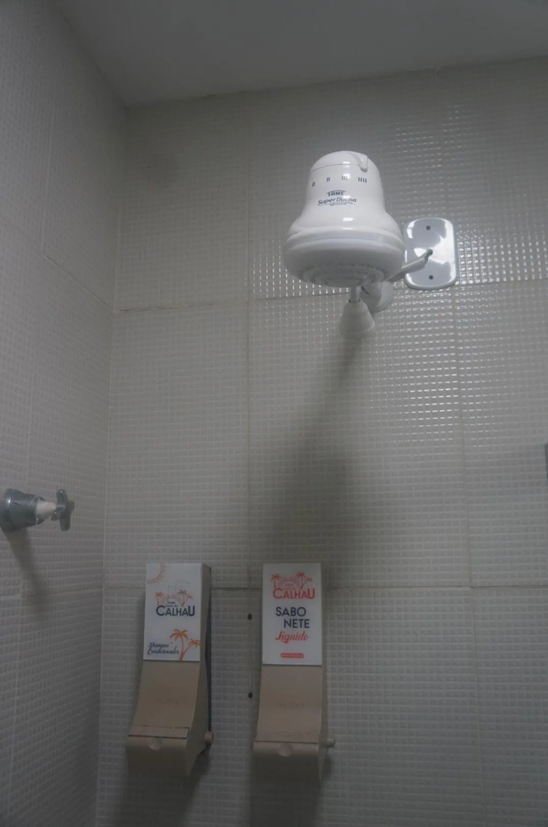 Shower in HOTEL COSTA DO CALHAU