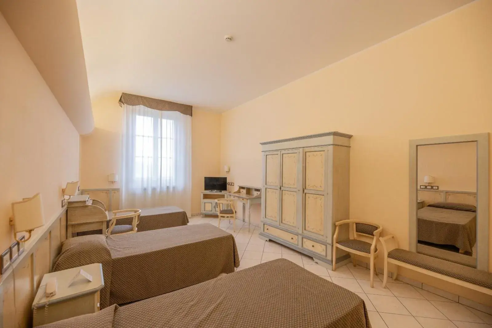 Superior Triple Room in Villa Santa Margherita - B&B Superior Triple Room in Villa Santa Margherita - B&B