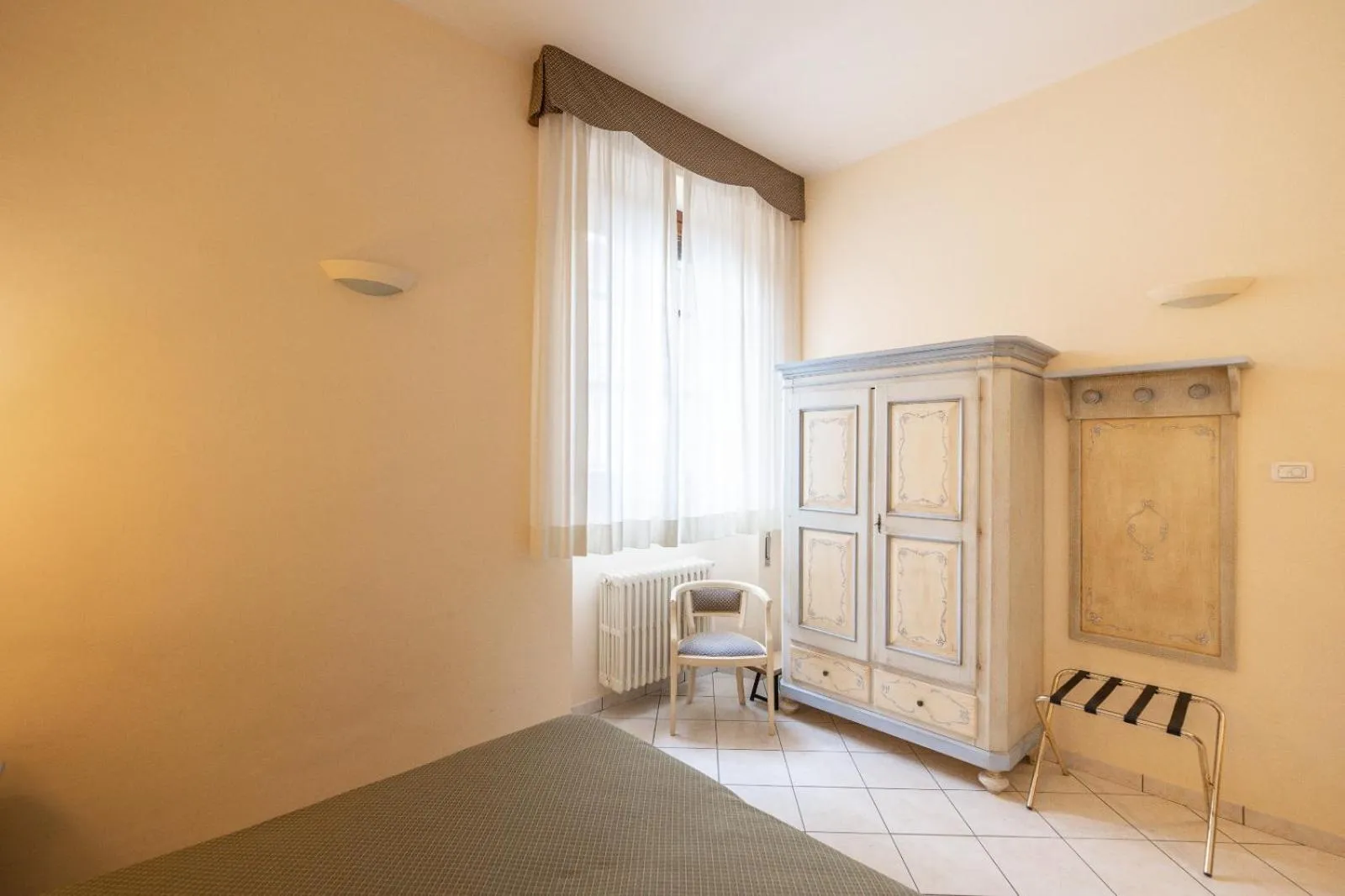 wardrobe in Villa Santa Margherita - Albergo