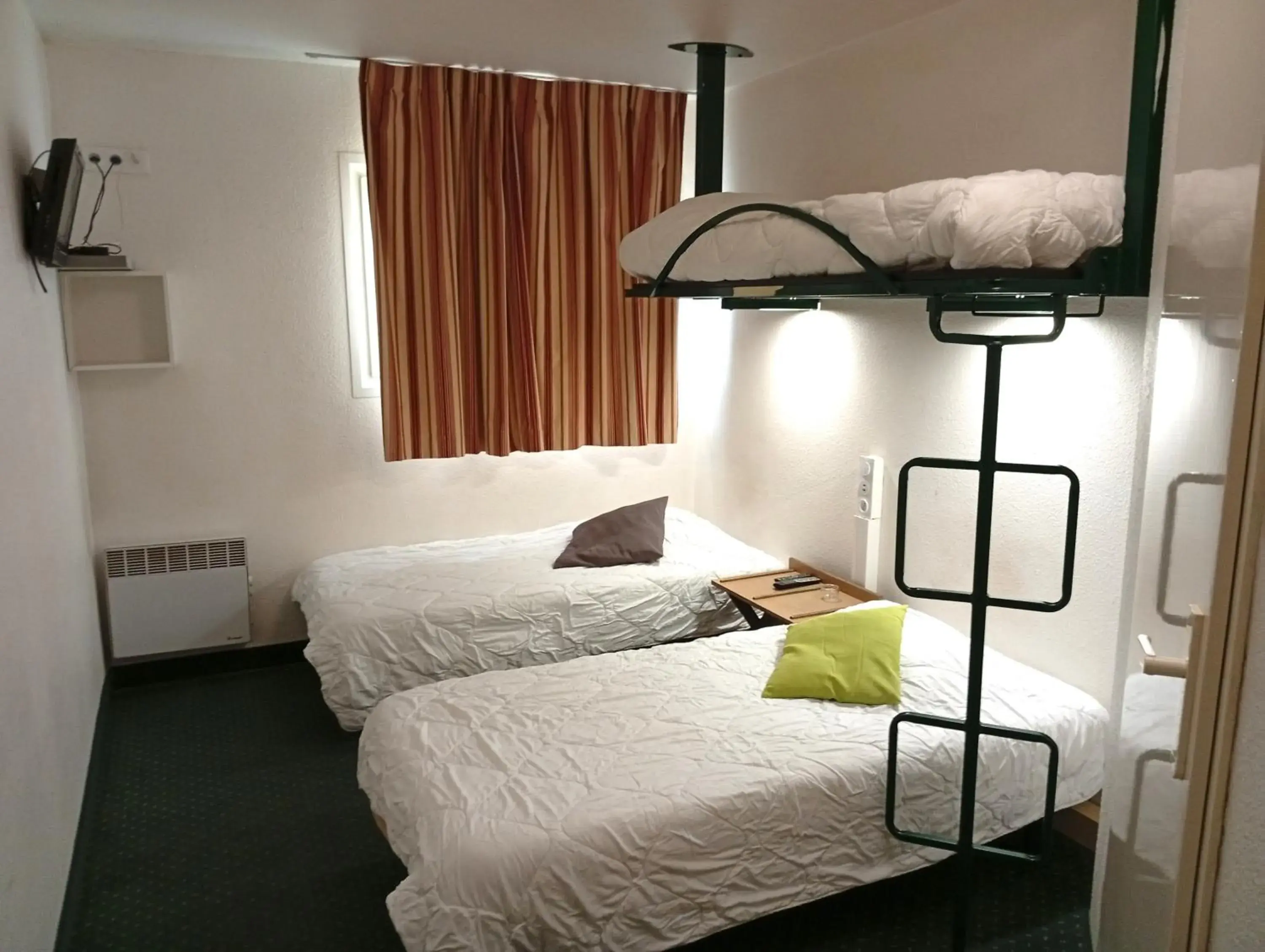 Bed in Good Night Hotel Bed in Good Night Hotel