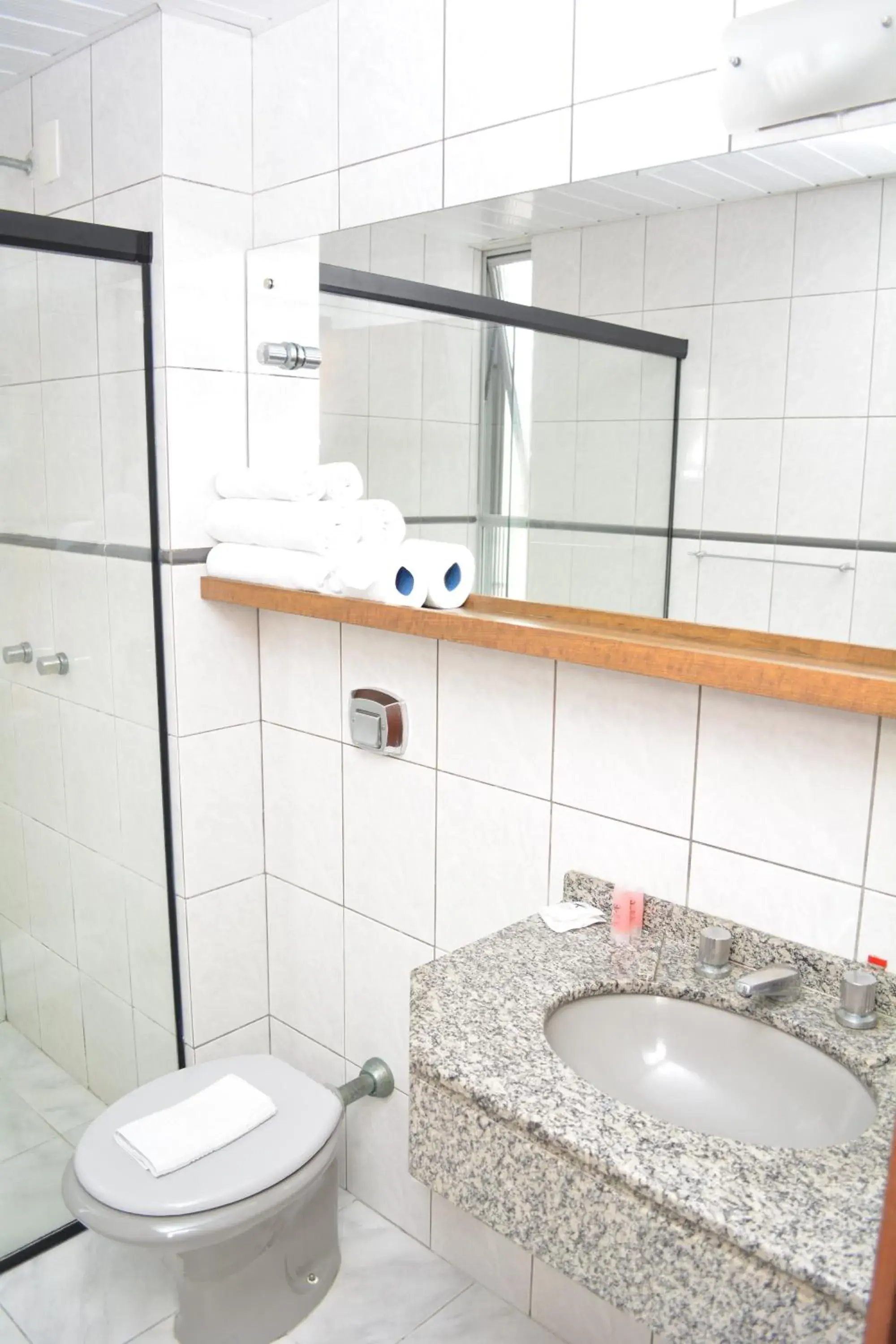 Deluxe Twin Room - single occupancy in Hotel Kennedy Deluxe Twin Room - single occupancy in Hotel Kennedy