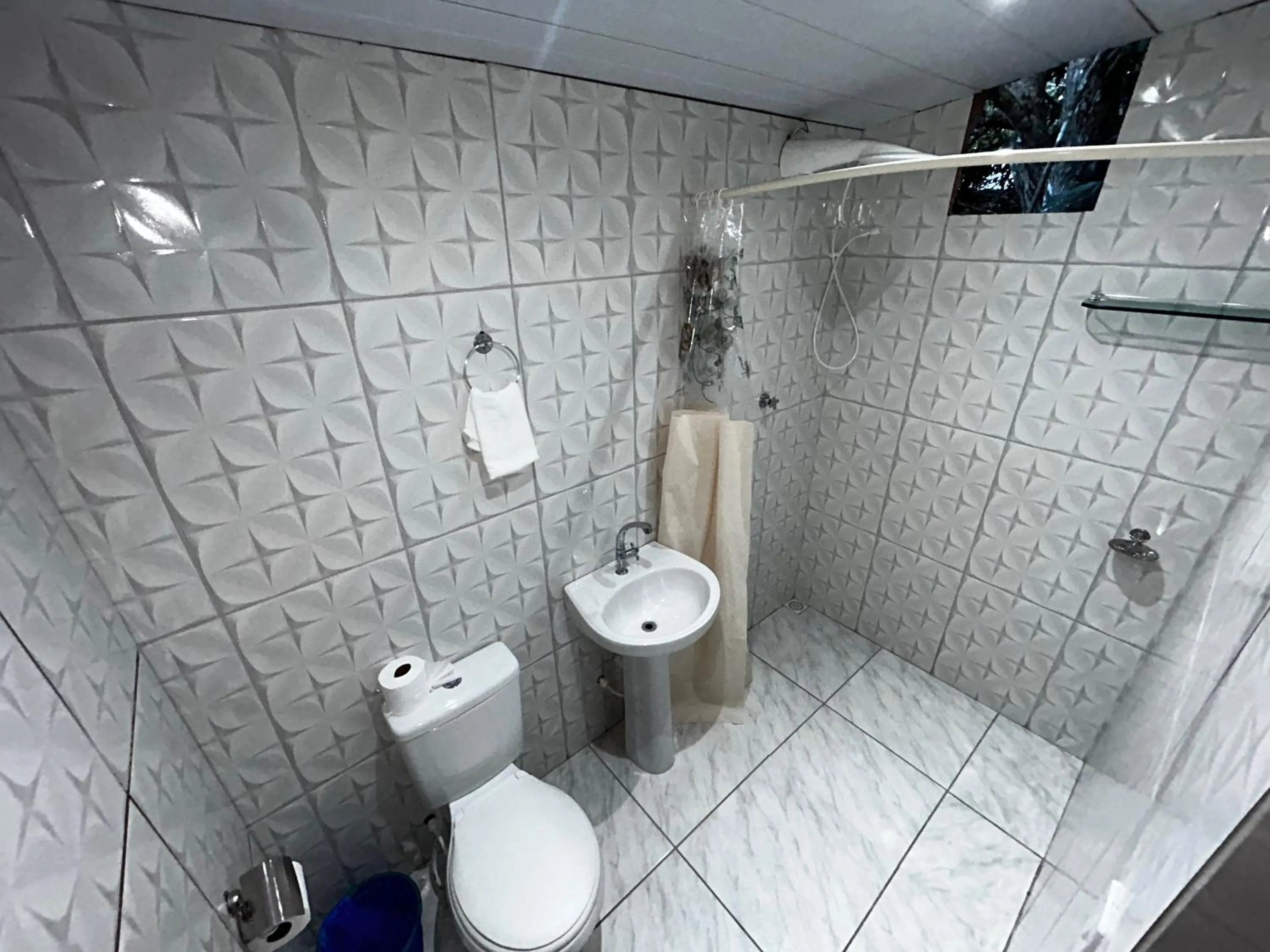 Shower in Vista do Lago Jungle Lodge