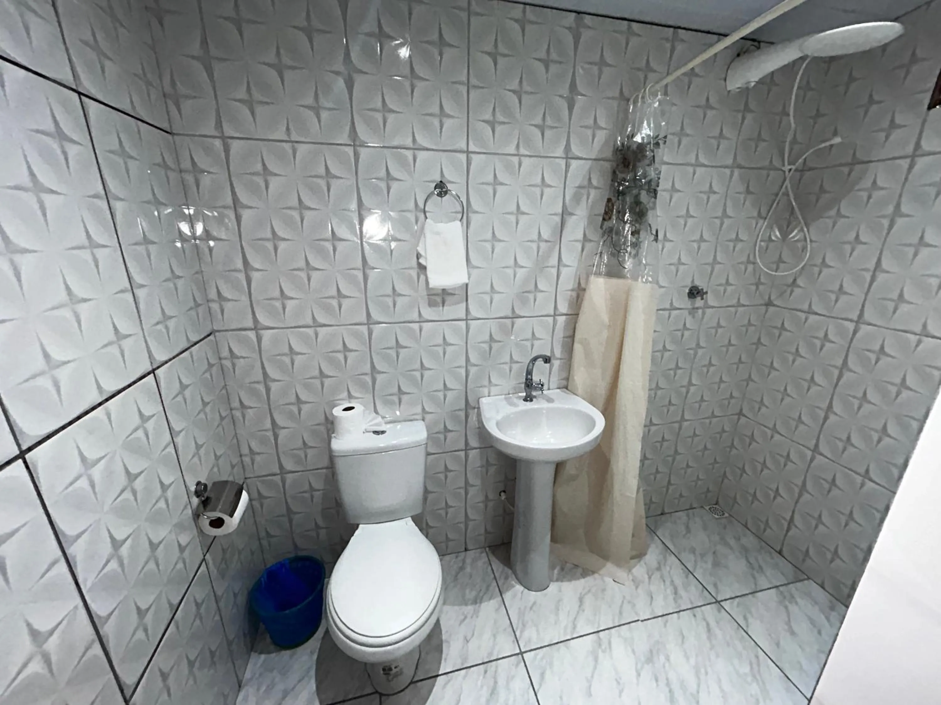 Shower in Vista do Lago Jungle Lodge