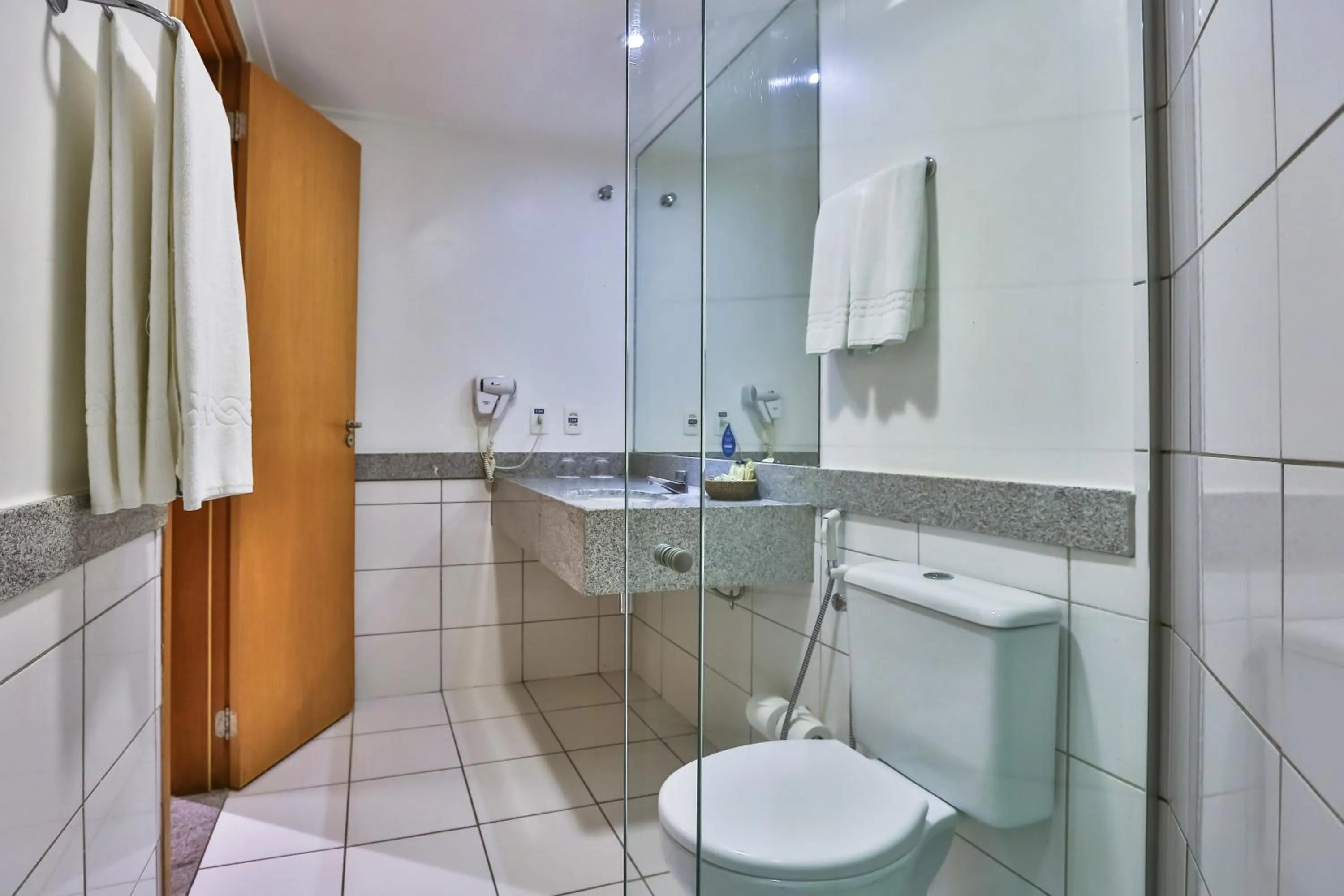 Bathroom in Nobile Suites Del Rio - Petrolina
