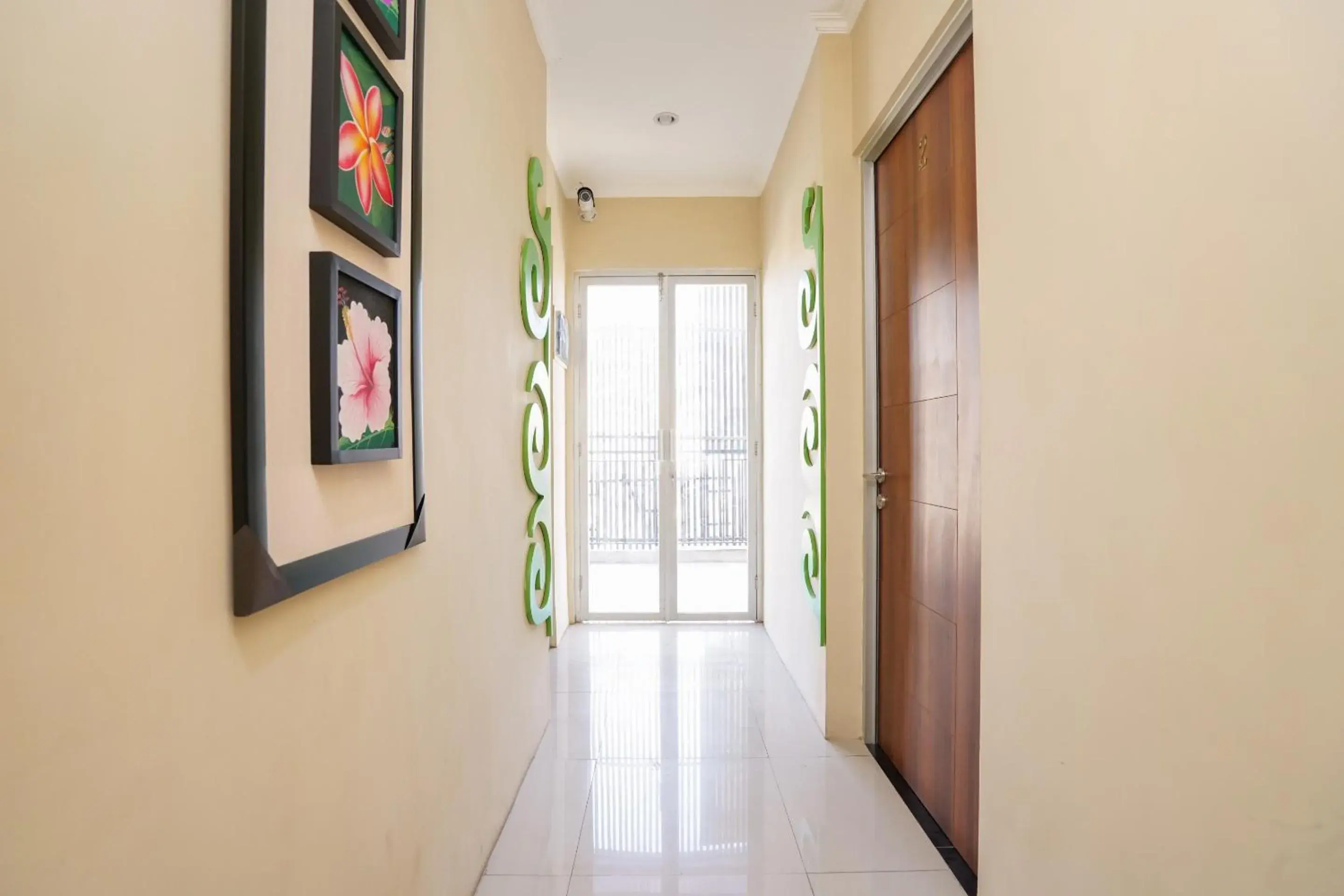 Lobby or reception in Hotel O Surabaya near Surabaya Town Square formerly Kupang Gunung Residence Lobby or reception in Hotel O Surabaya near Surabaya Town Square formerly Kupang Gunung Residence