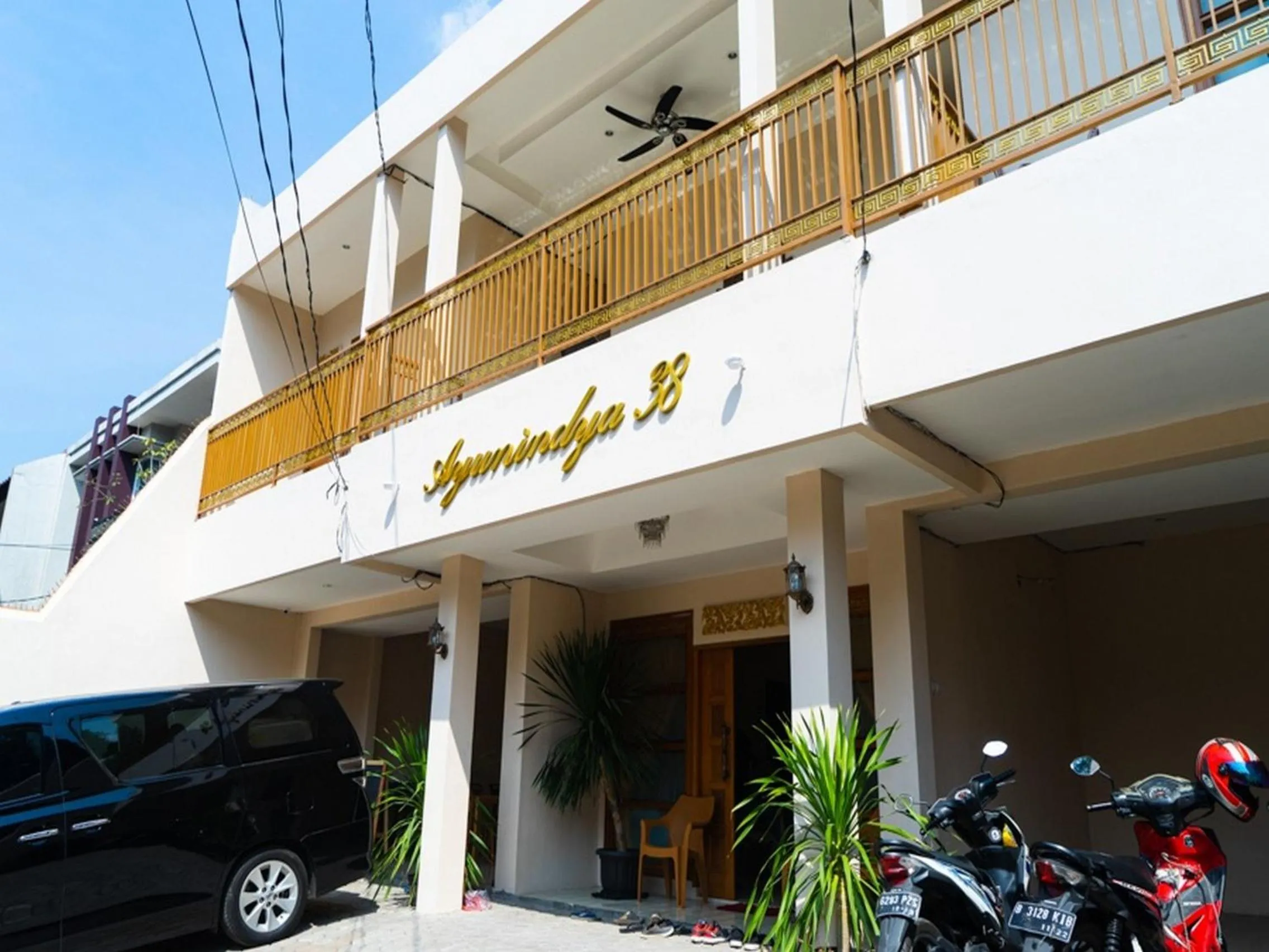 Property building in RedDoorz near Cipinang Indah Mall