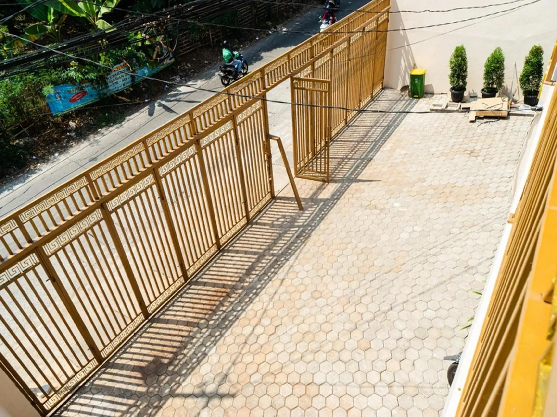 Property building in RedDoorz near Cipinang Indah Mall Property building in RedDoorz near Cipinang Indah Mall