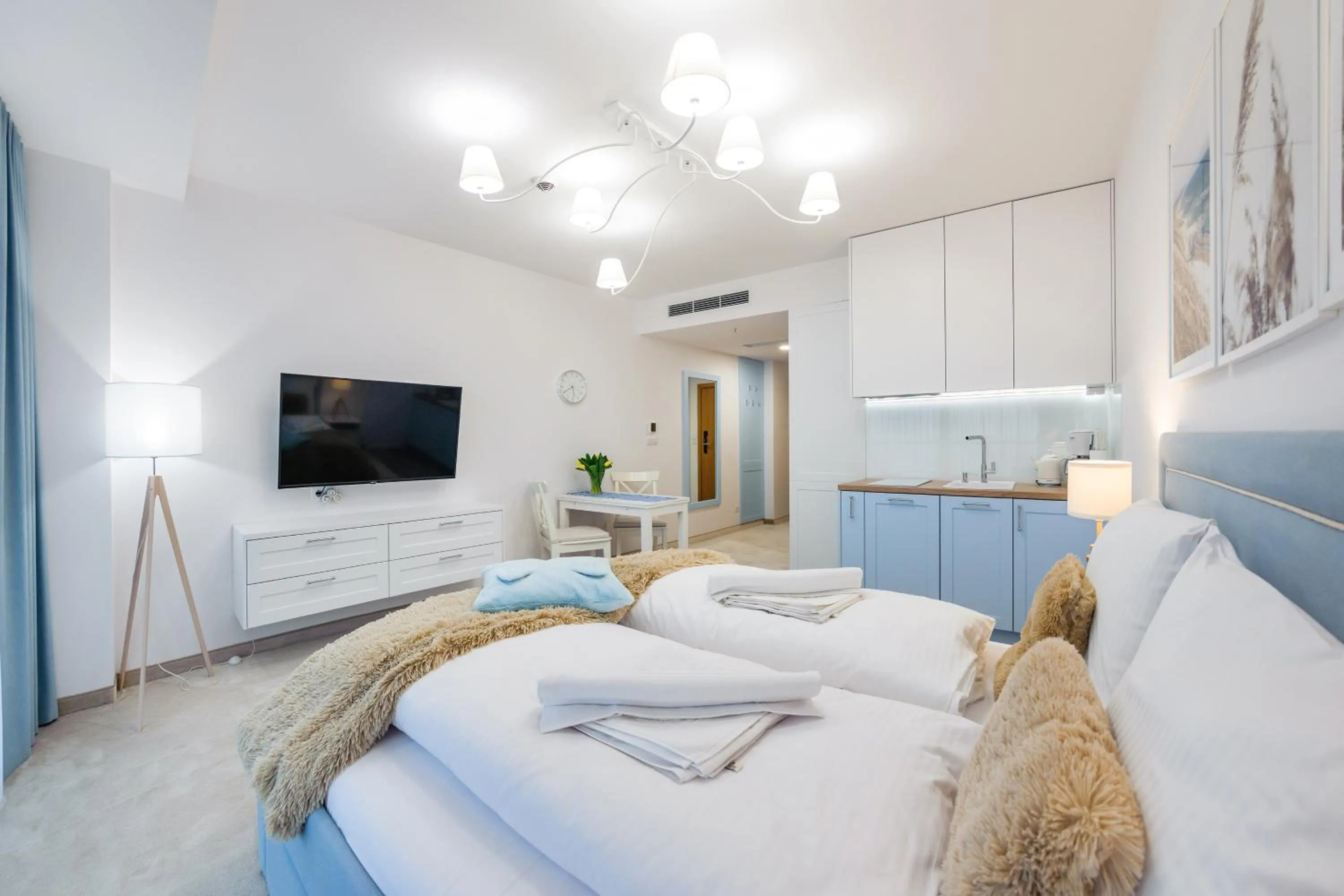 Bed in Seaside Kołobrzeg, Sun & Snow