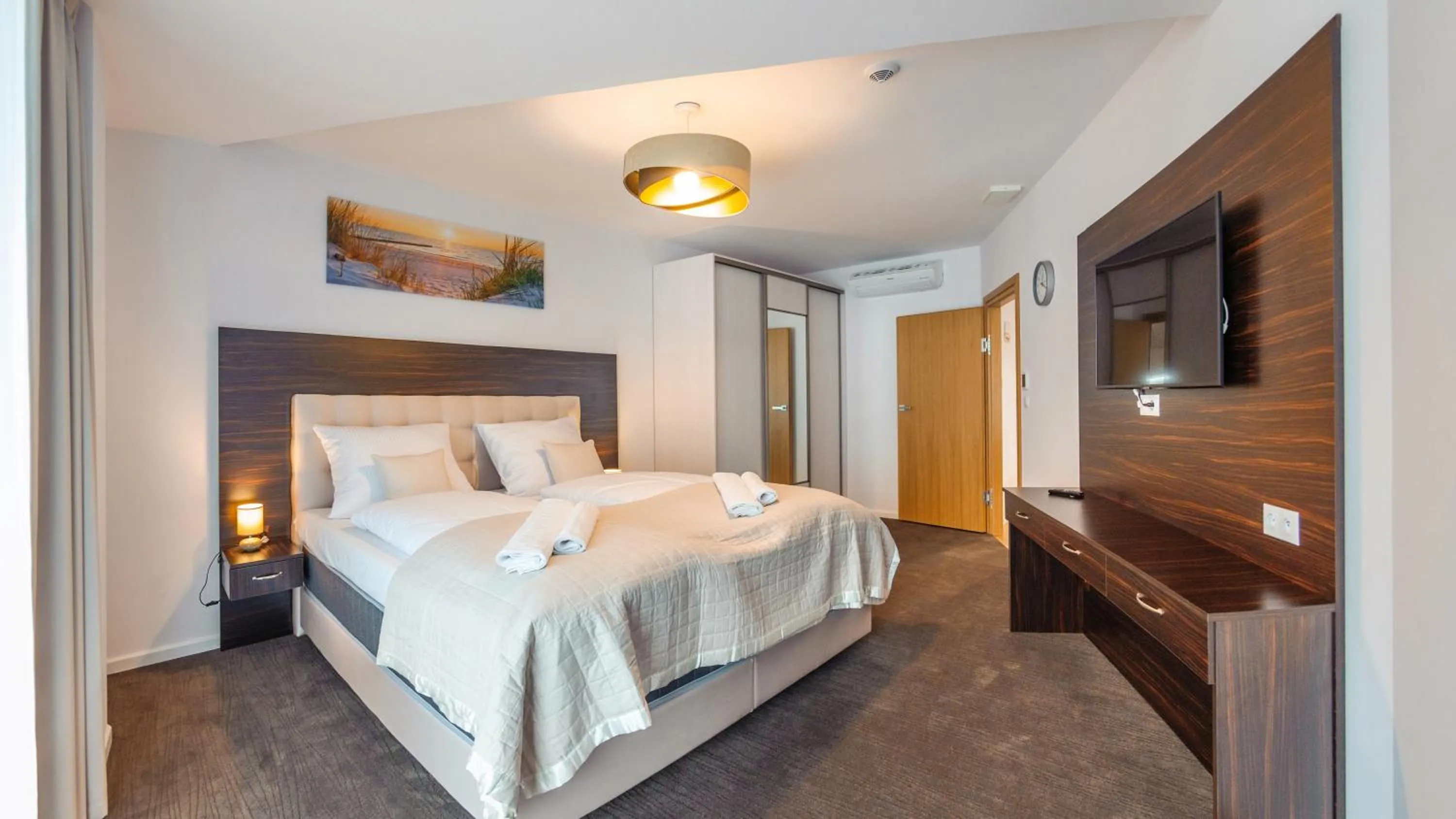 Bed in Seaside Kołobrzeg, Sun & Snow