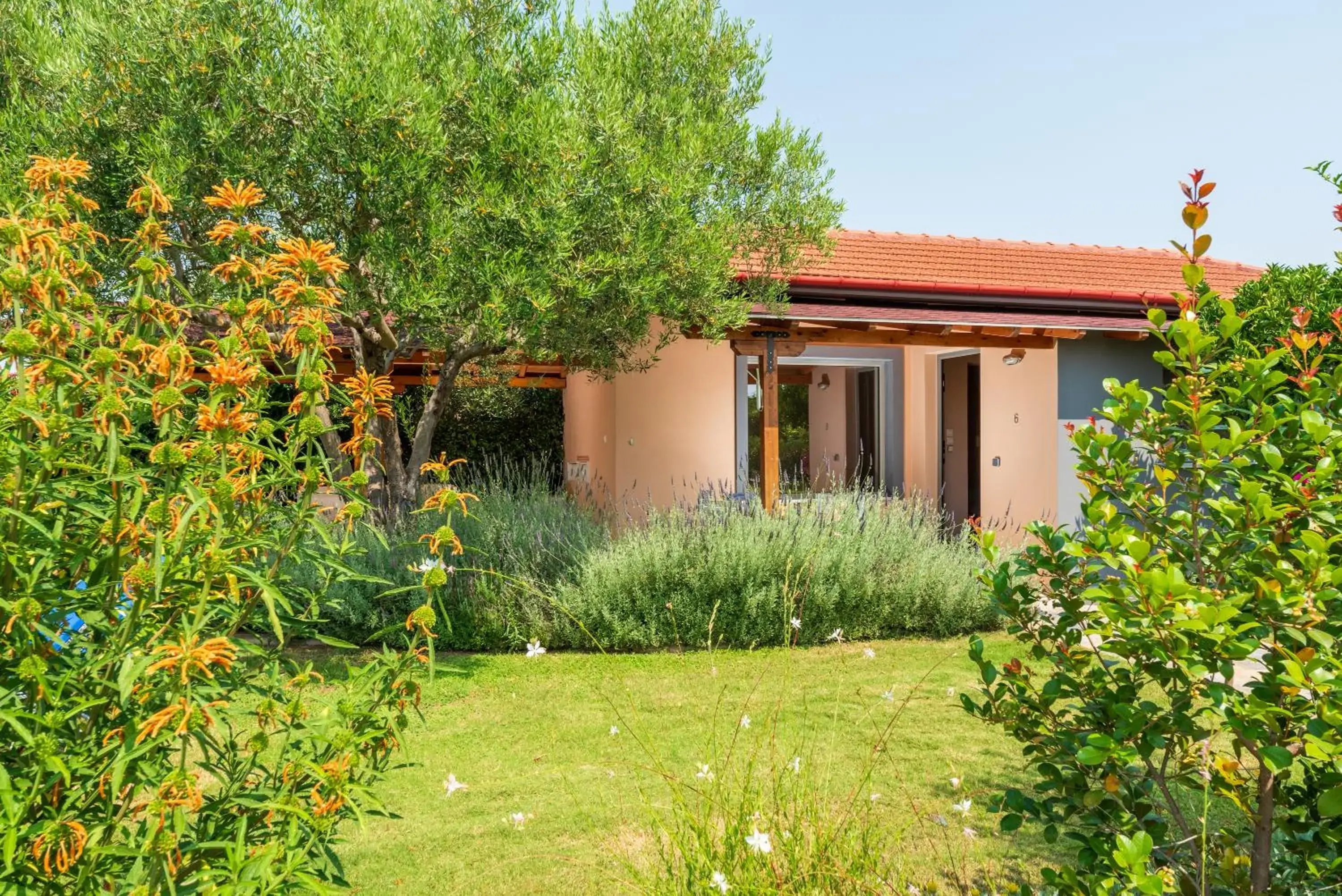 One-Bedroom Cottage - 6 in Elite Cottages One-Bedroom Cottage - 6 in Elite Cottages