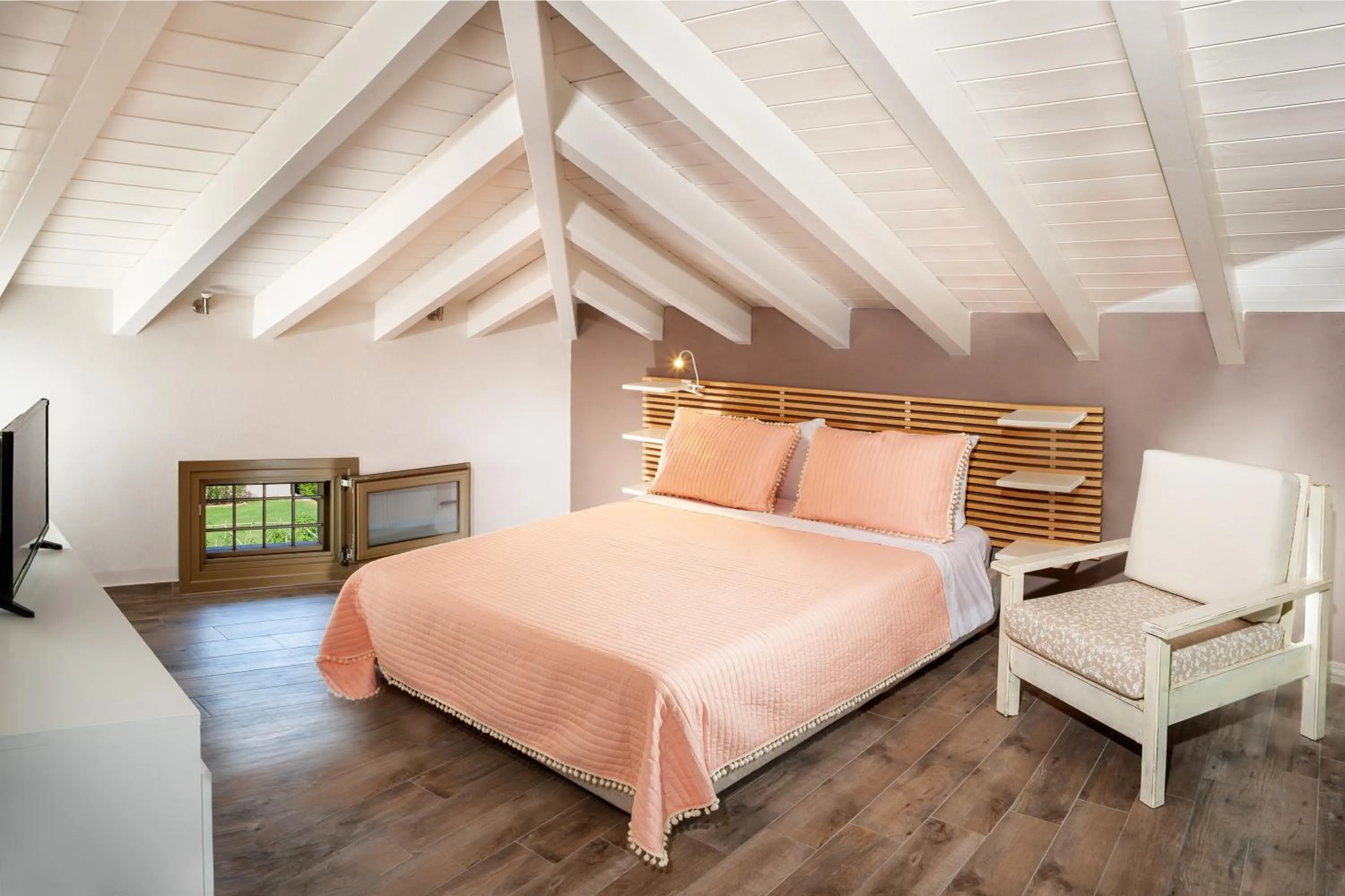 Bed in Elite Cottages