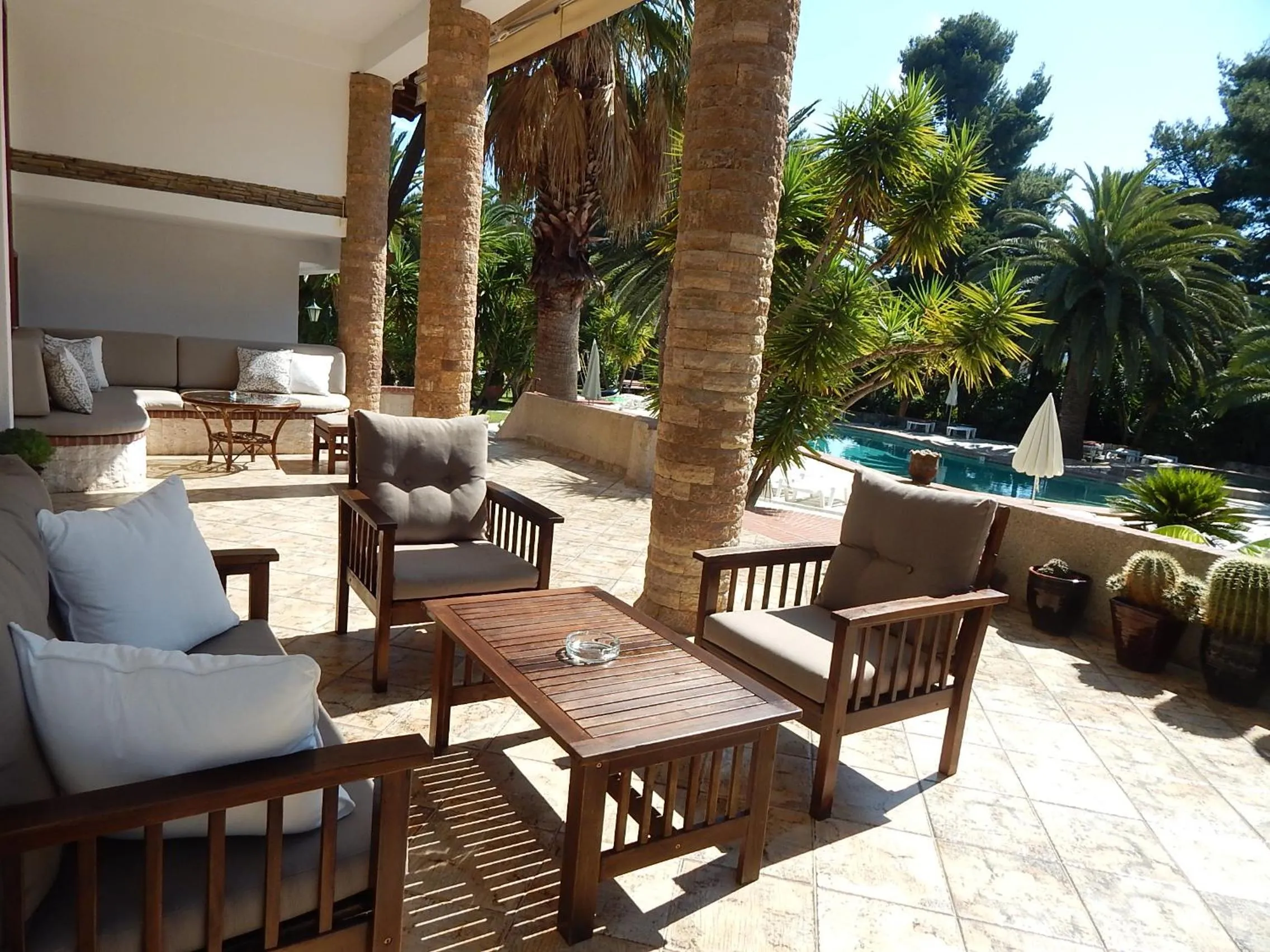 Facade/entrance in Hotel Pilalidis