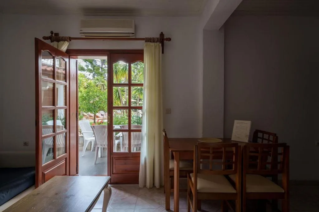 Photo of the whole room in Hotel Pilalidis