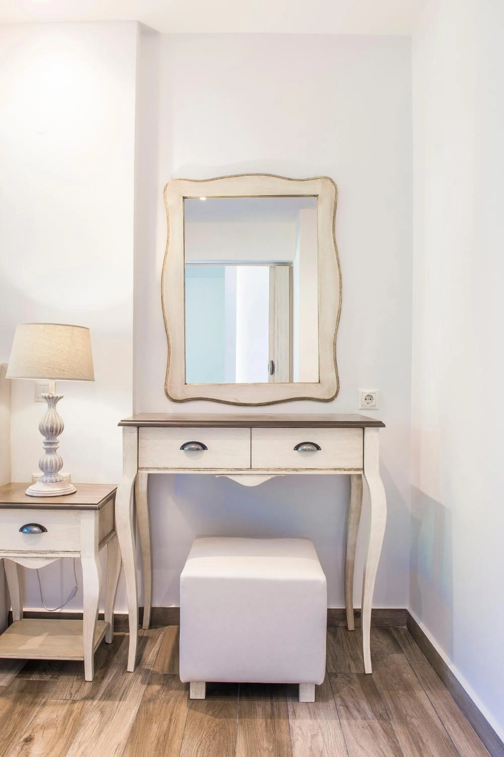 Decorative detail in Hotel Pilalidis