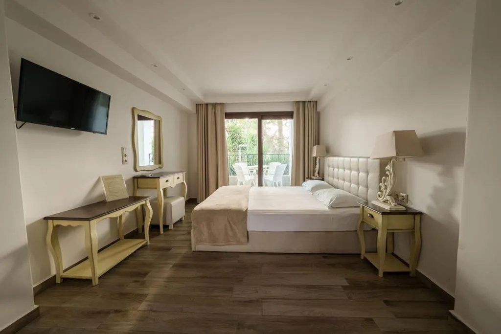 Bedroom, Bed in Hotel Pilalidis