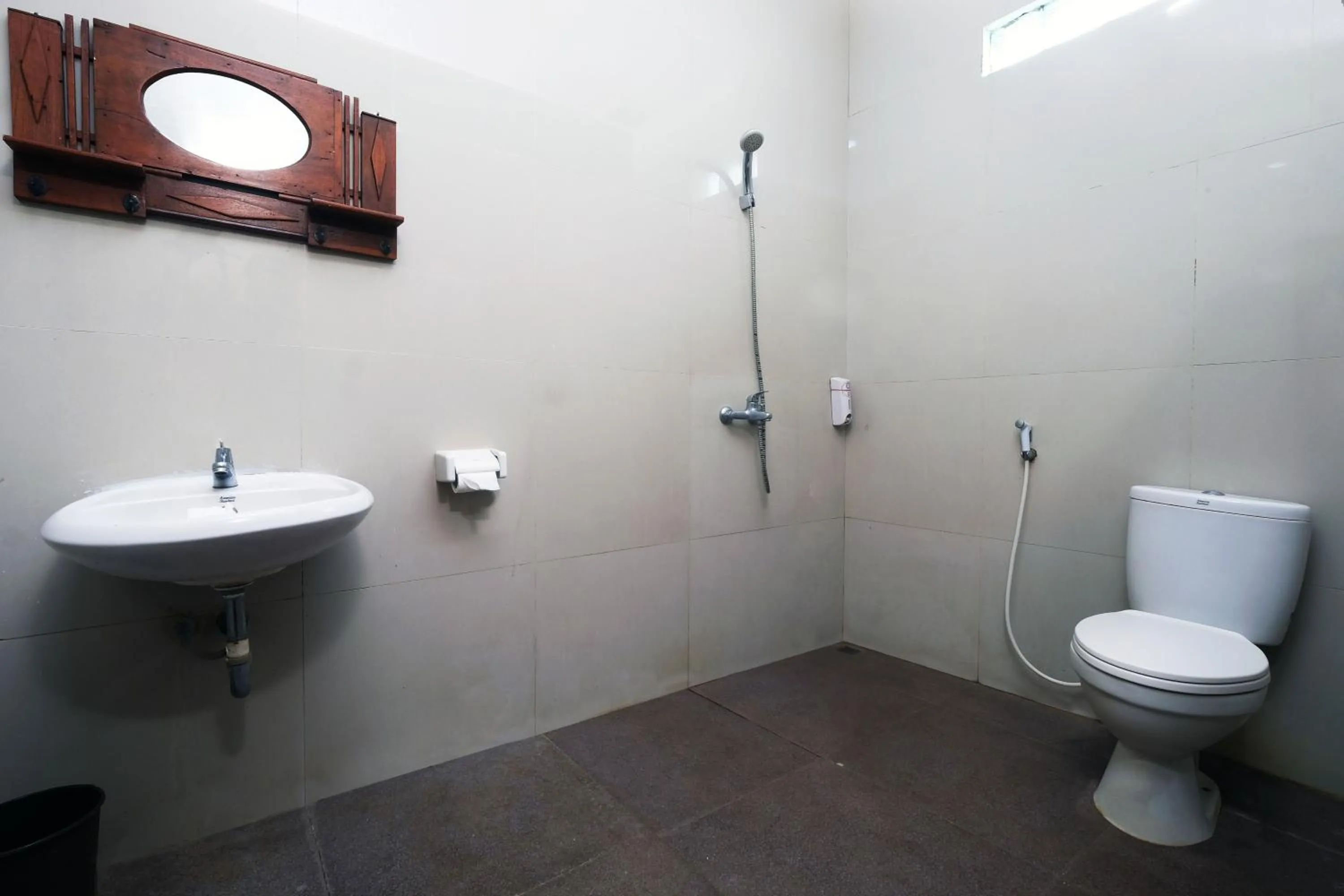 Shower in The Mangkoro Hotel by Sinergi