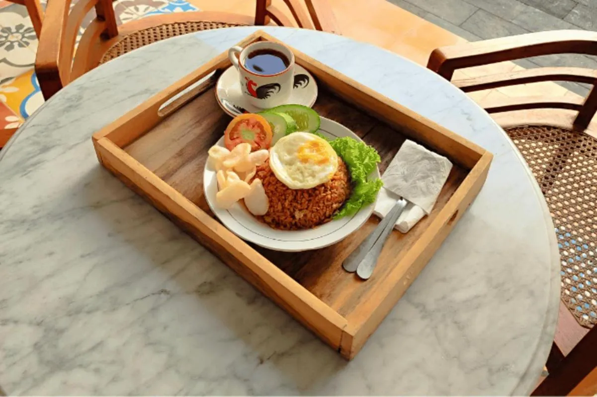 Food and drinks in The Mangkoro Hotel by Sinergi