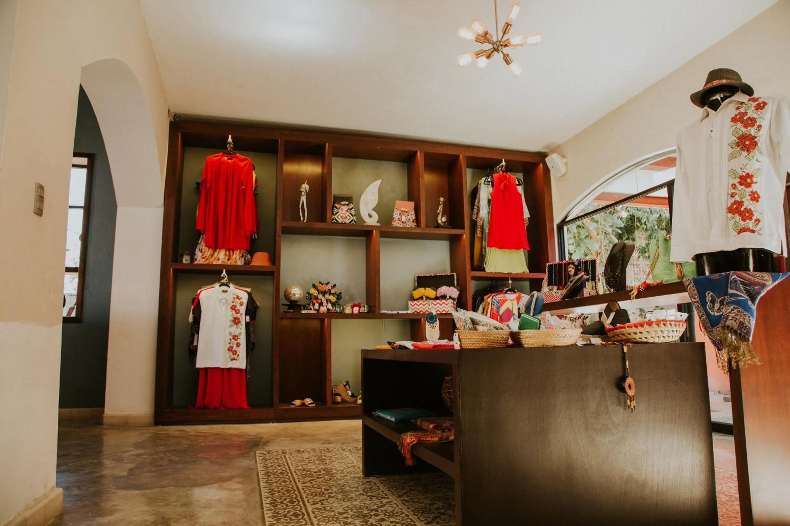 On-site shops in Hotel Holly