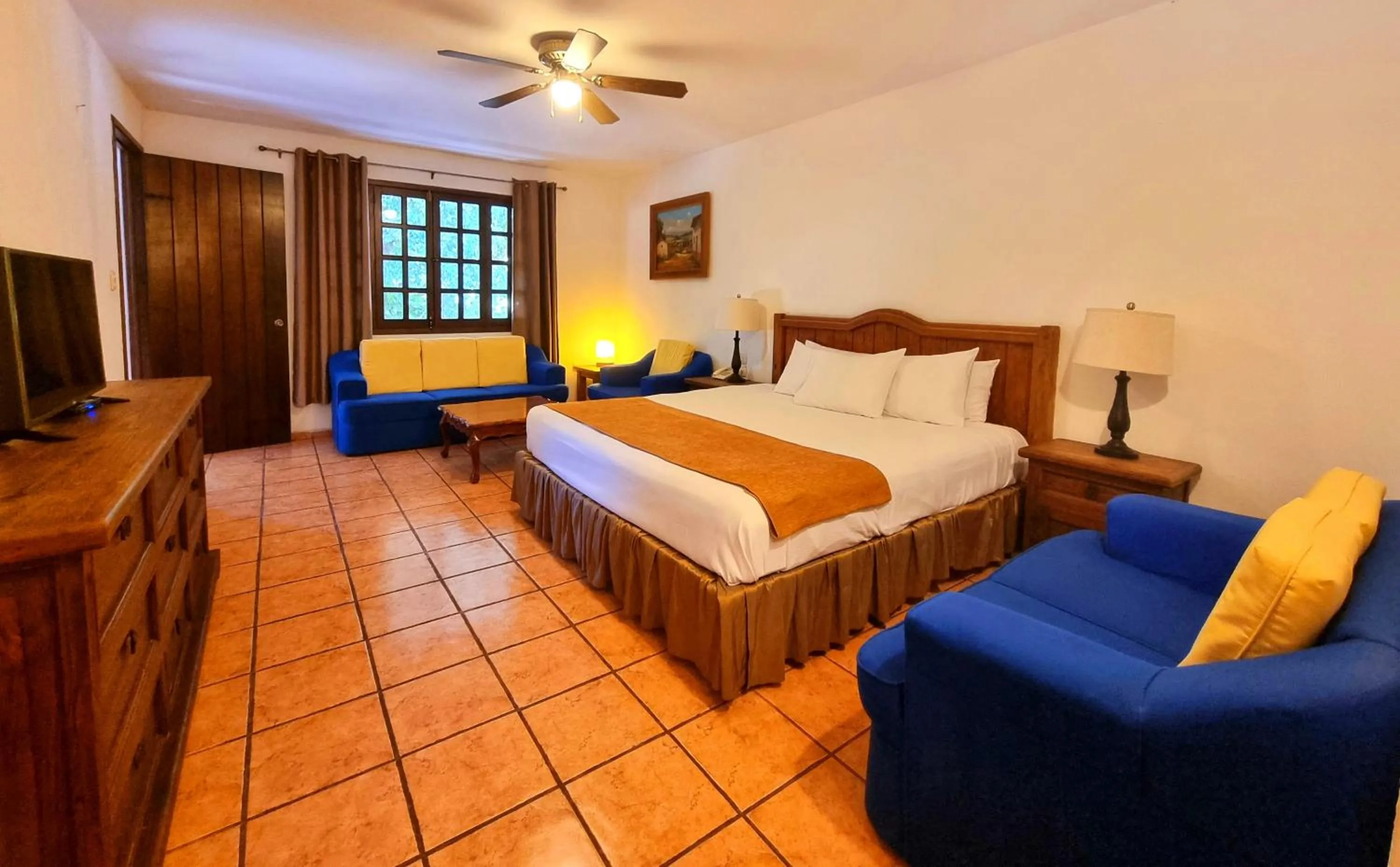 Bedroom, Bed in Hotel Holly