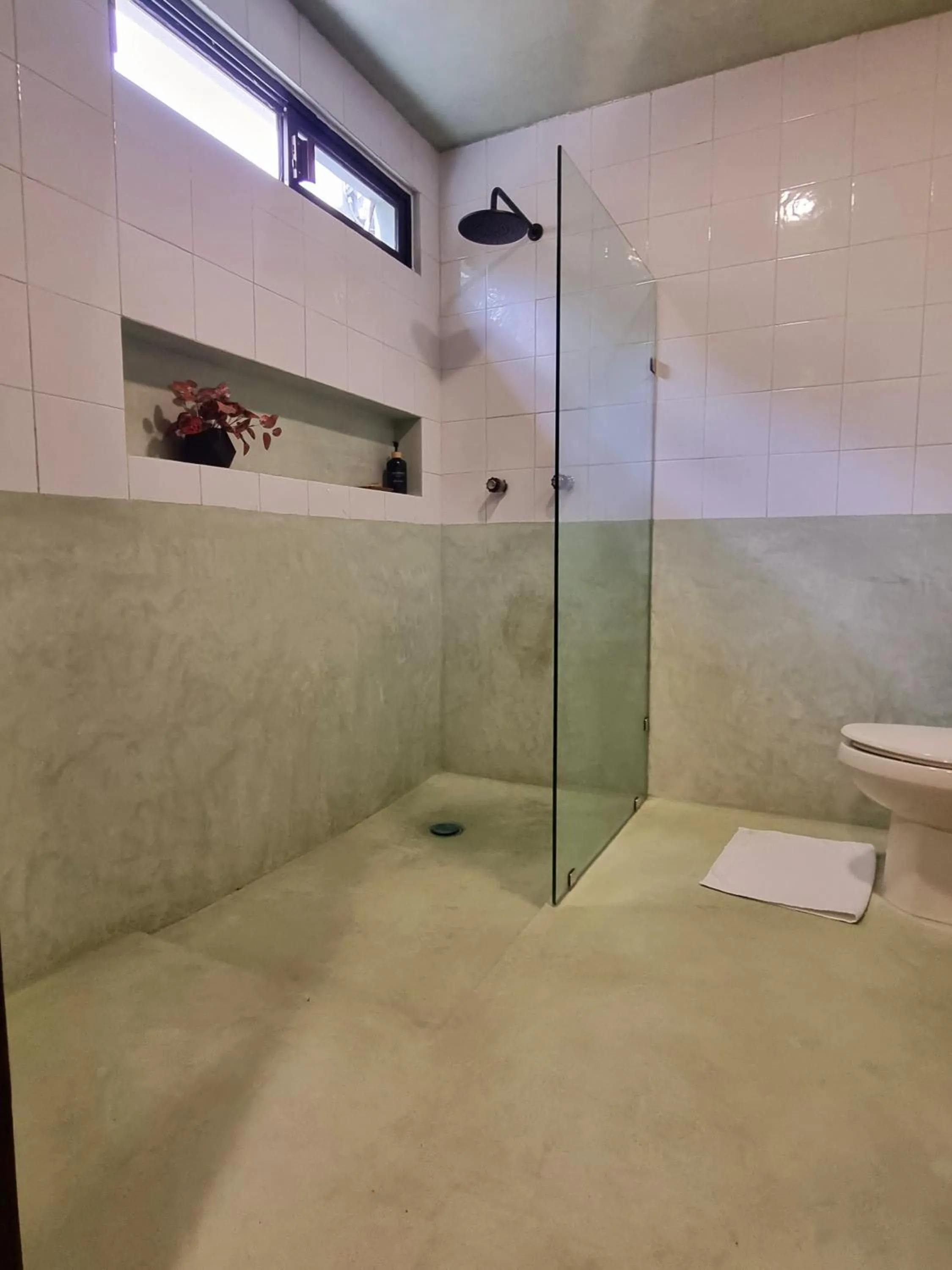 Bathroom in Hotel Holly