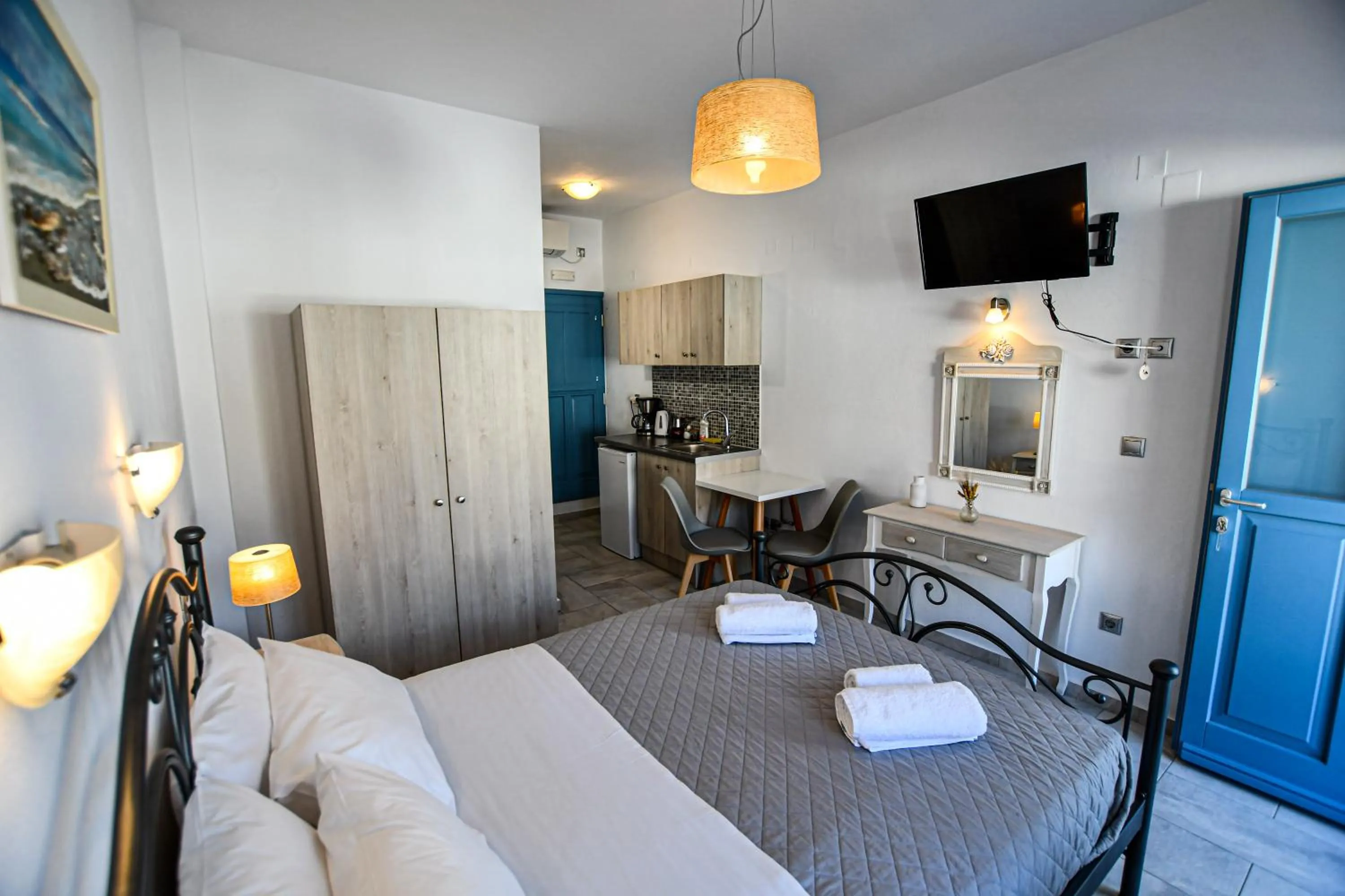Bed in KAMARADO STUDIOS