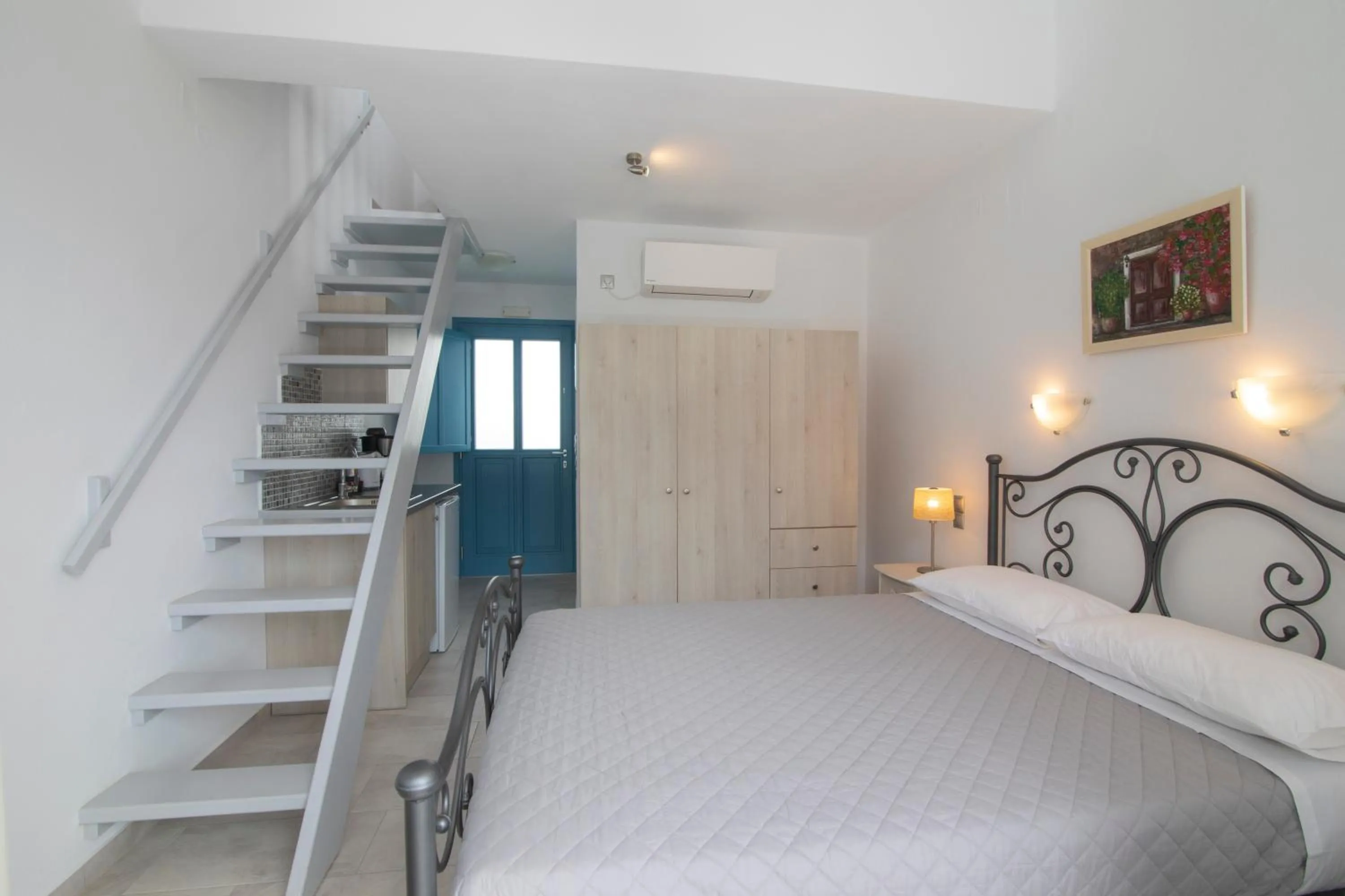 Bed in KAMARADO STUDIOS