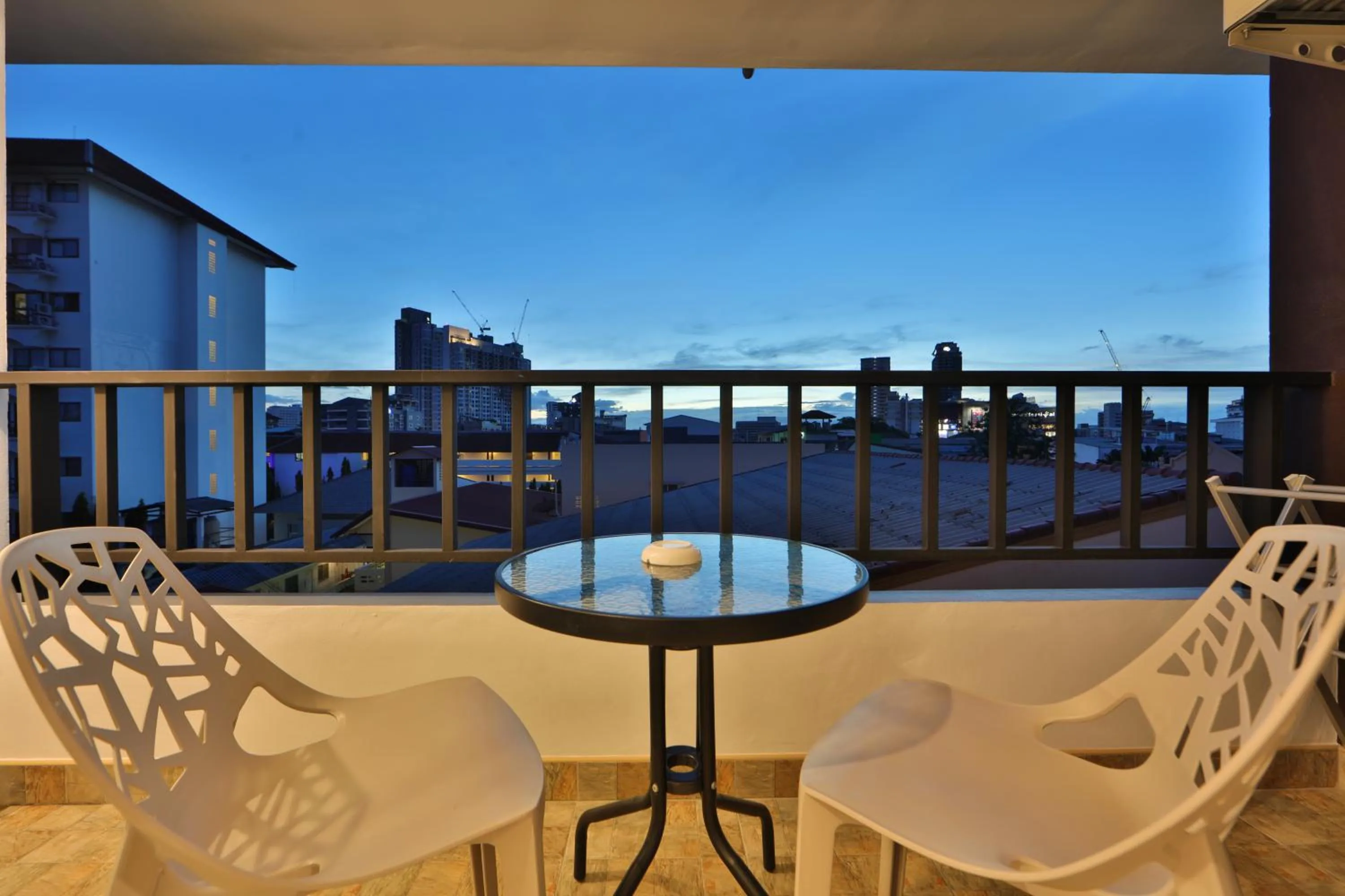 Balcony/Terrace in Nalanta Hotel Pattaya