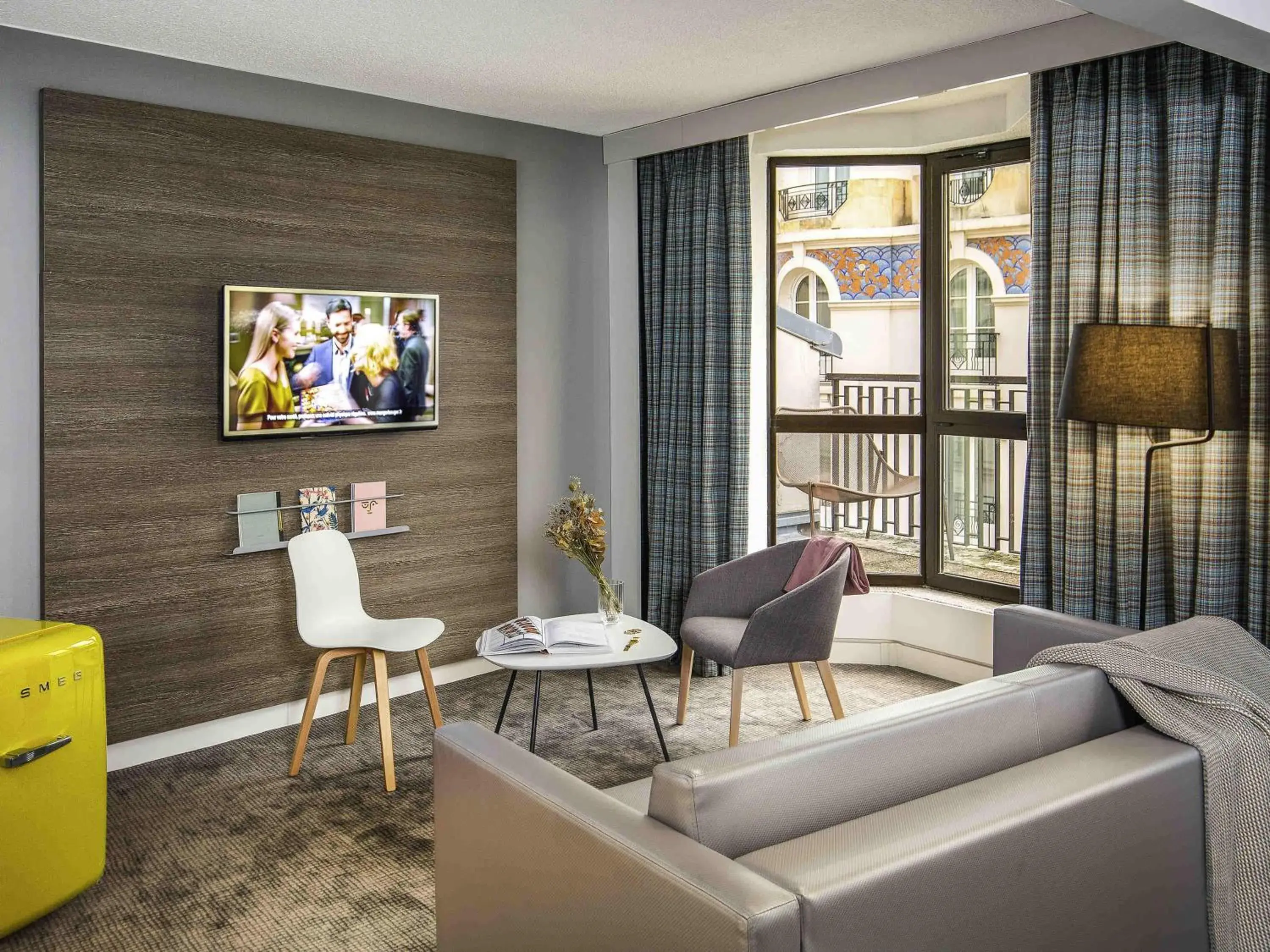 Bedroom in Hôtel Mercure Paris Centre Gare Montparnasse Bedroom in Hôtel Mercure Paris Centre Gare Montparnasse