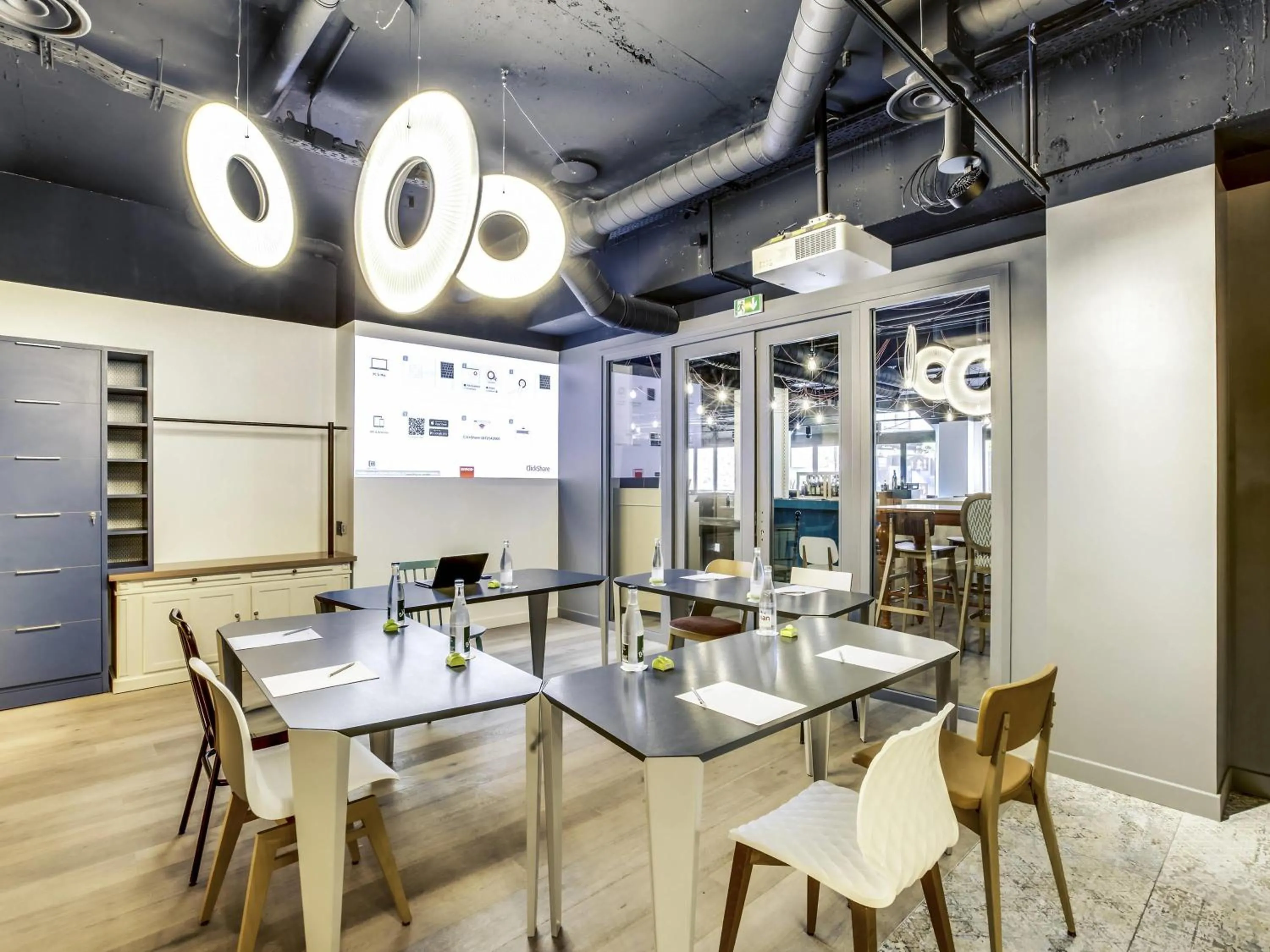 Business facilities in Hôtel Mercure Paris Centre Gare Montparnasse