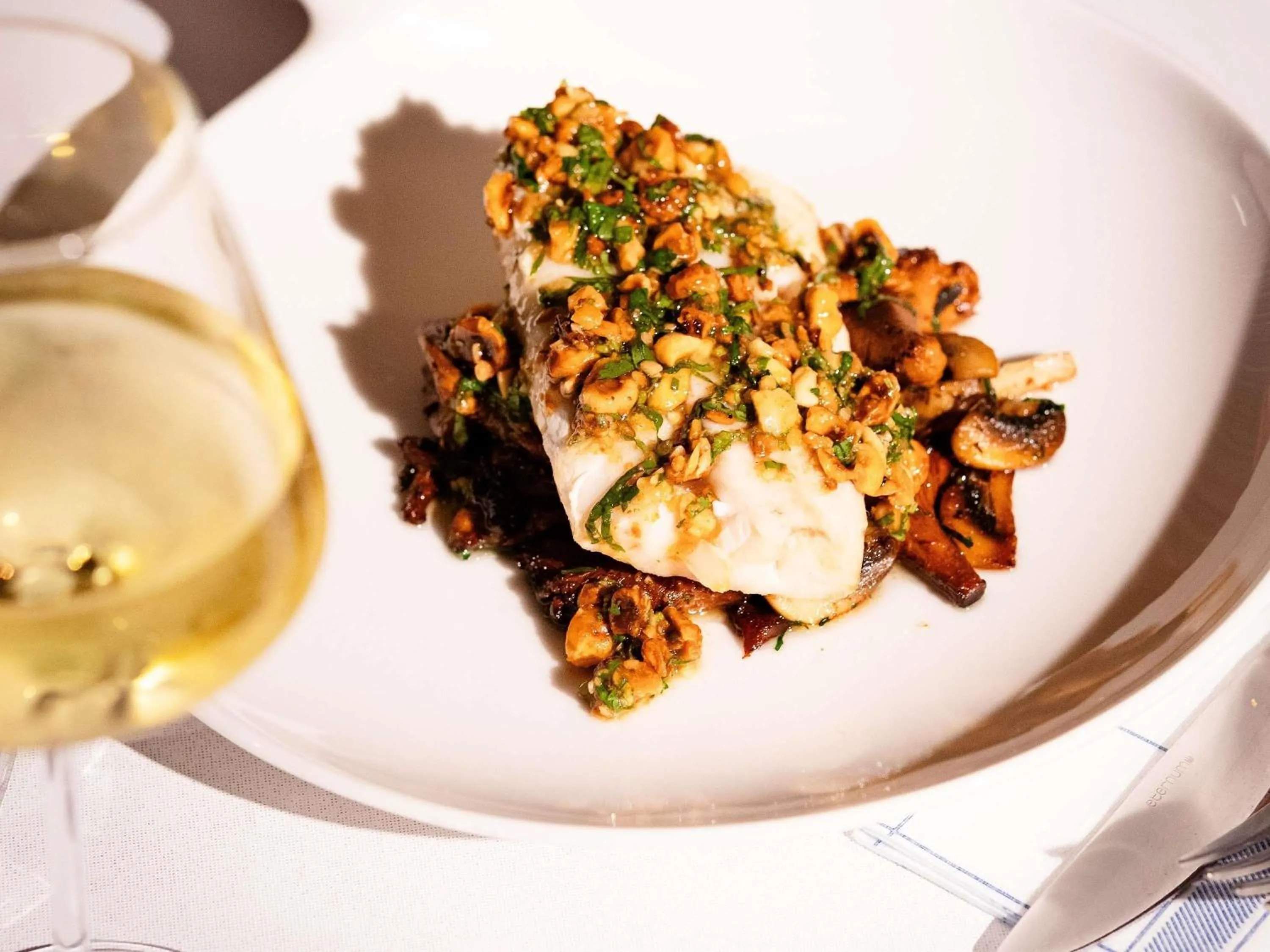 Restaurant/places to eat in Hôtel Mercure Paris Centre Gare Montparnasse