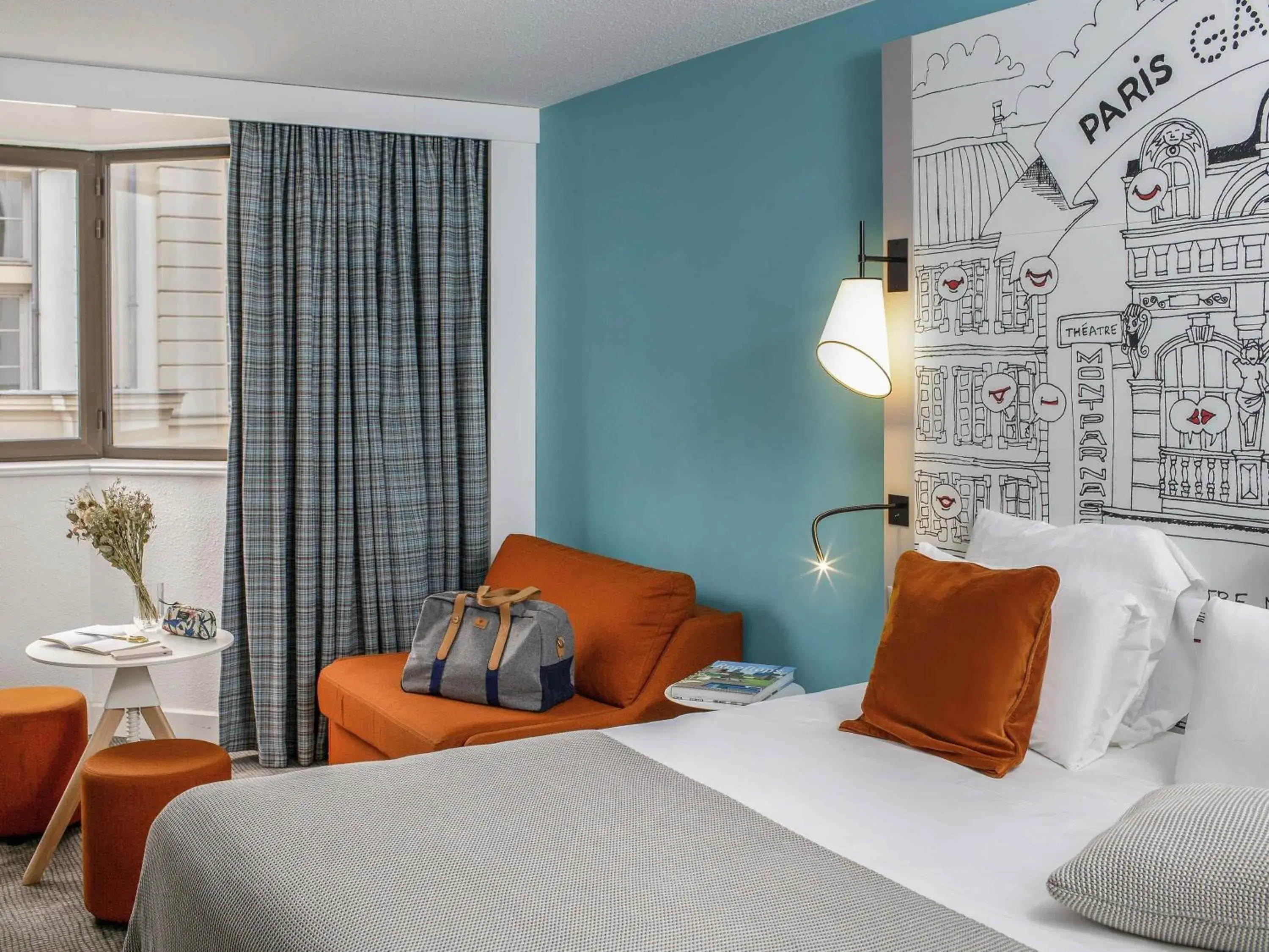 Bedroom, Bed in Hôtel Mercure Paris Centre Gare Montparnasse Bedroom, Bed in Hôtel Mercure Paris Centre Gare Montparnasse