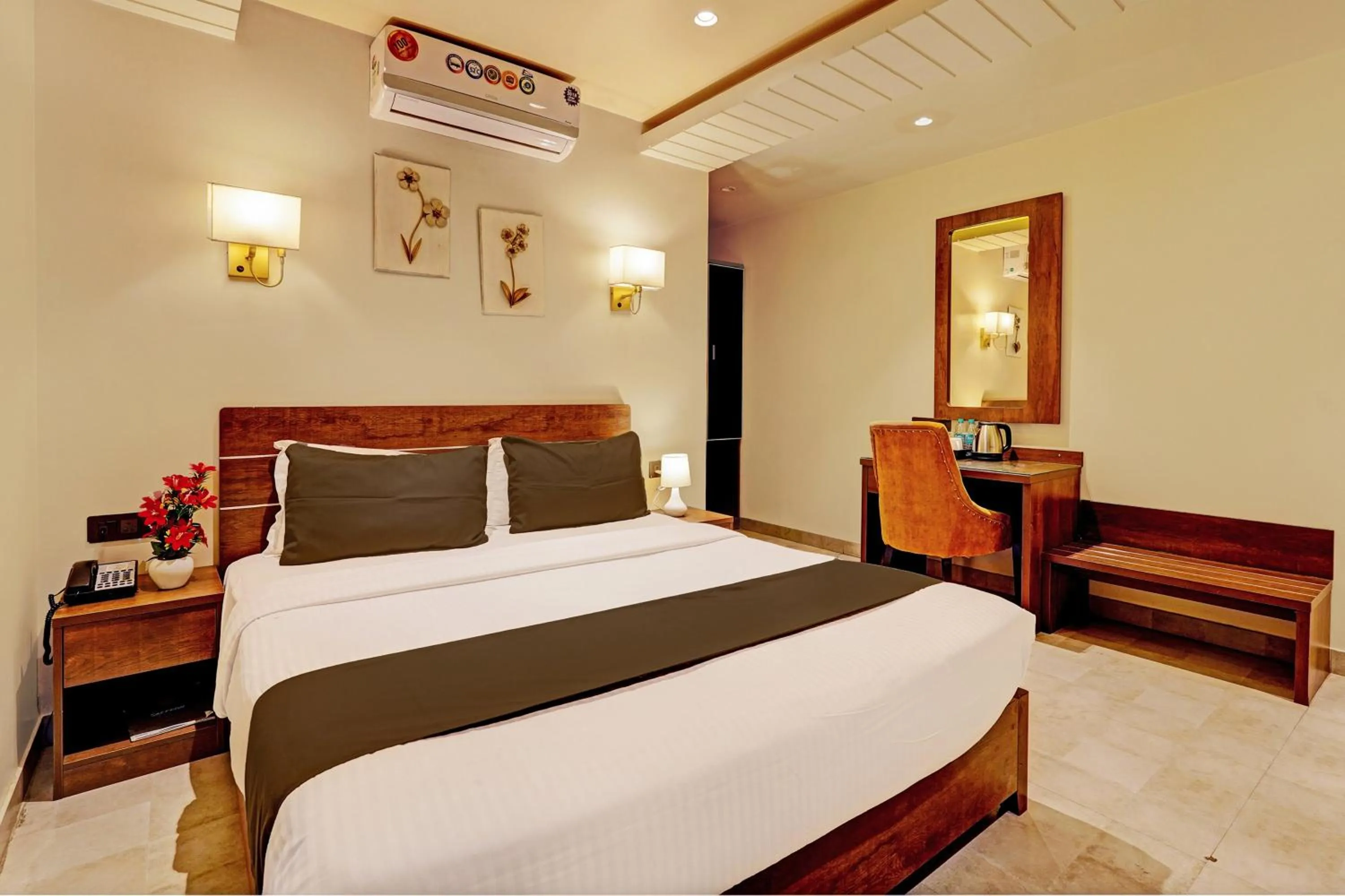 Bedroom, Bed in Super Townhouse OAK Clove Boutique Hotel Rajaji Nagar Near Lulu Mall Bengaluru