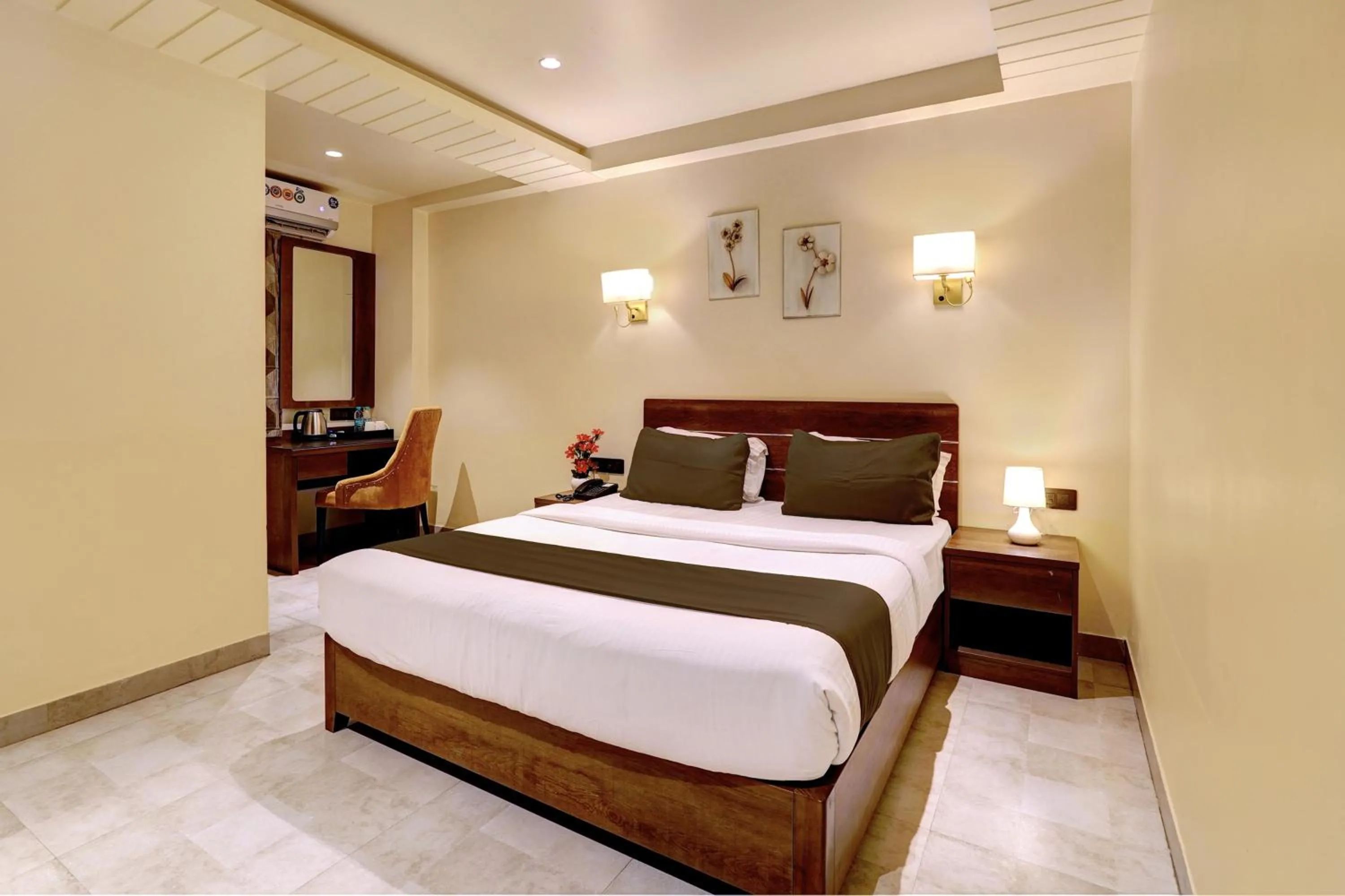 Bedroom, Bed in Super Townhouse OAK Clove Boutique Hotel Rajaji Nagar Near Lulu Mall Bengaluru