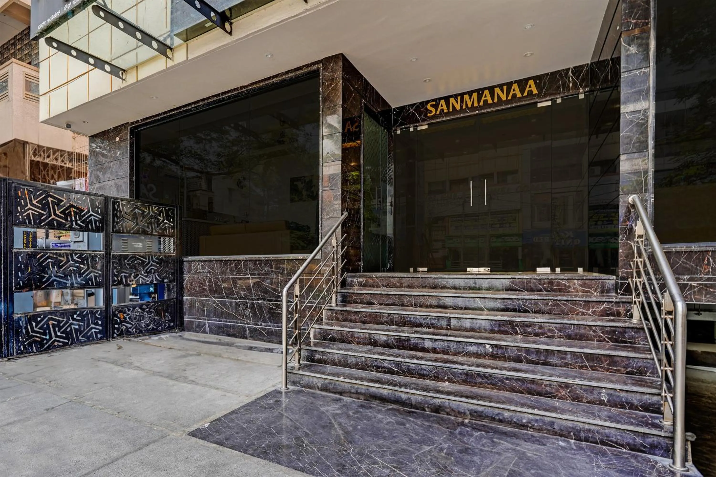 Facade/entrance in Super Townhouse OAK Clove Boutique Hotel Rajaji Nagar Near Lulu Mall Bengaluru