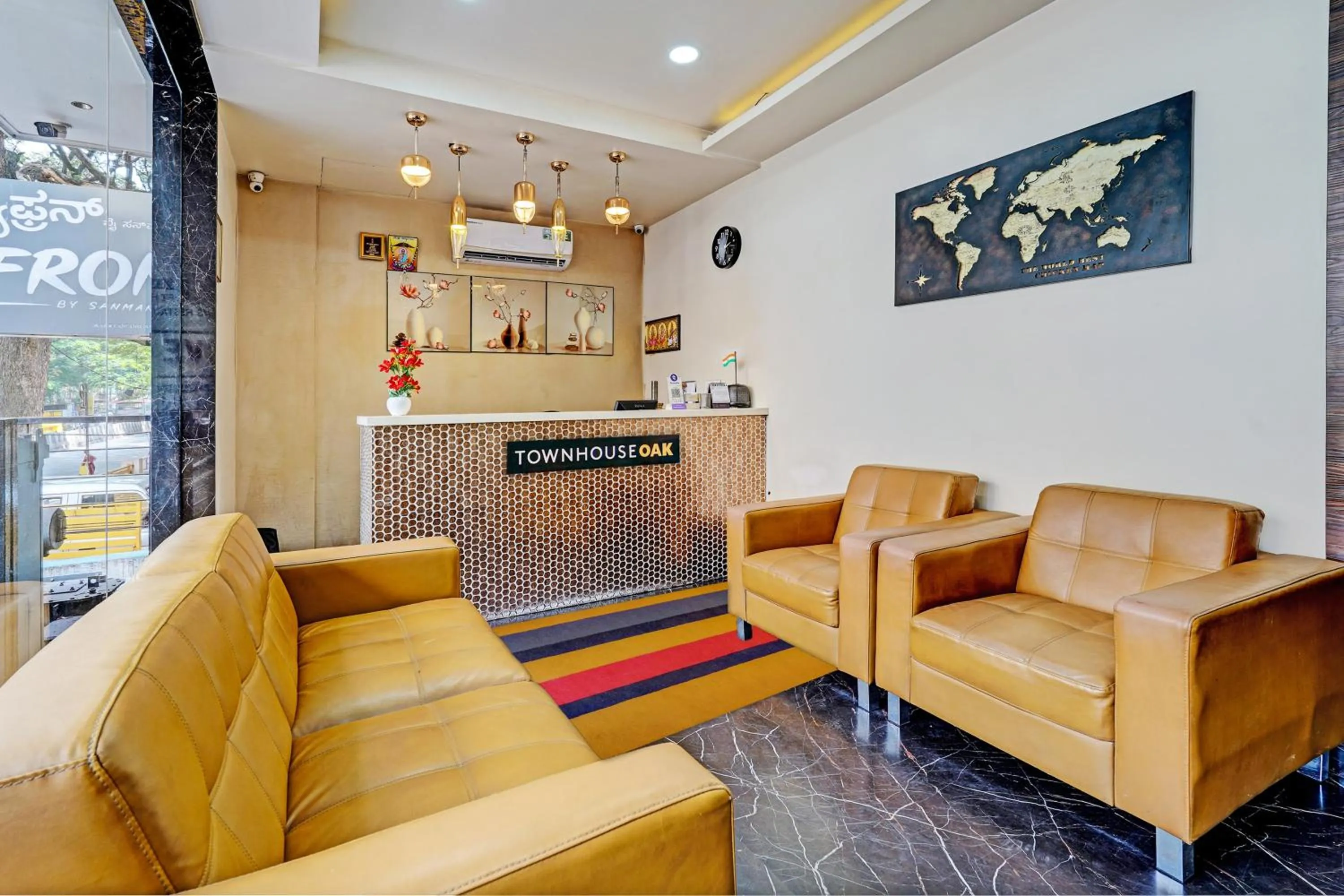 Lobby or reception in Super Townhouse OAK Clove Boutique Hotel Rajaji Nagar Near Lulu Mall Bengaluru