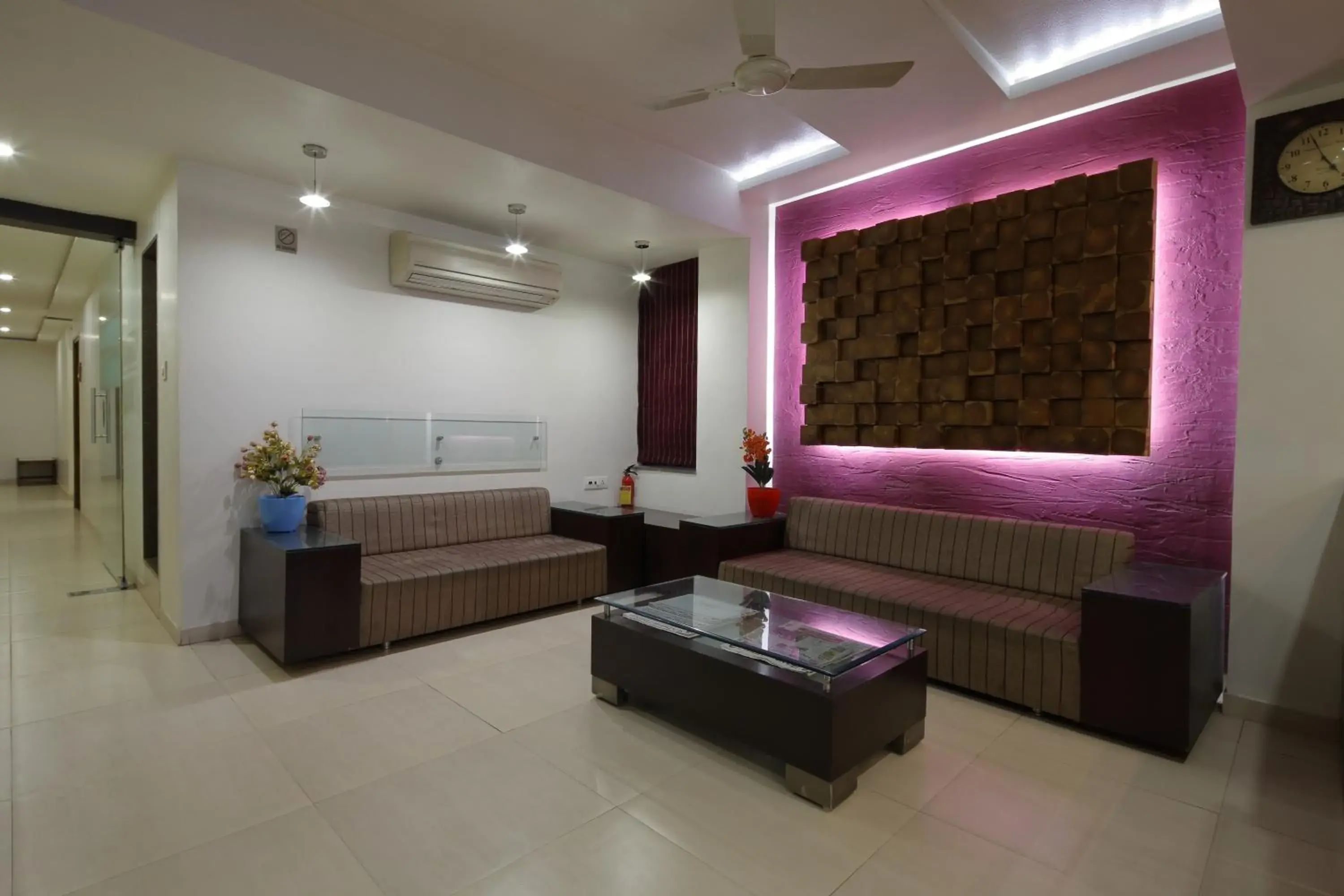Lobby or reception in Hotel Good Night Lobby or reception in Hotel Good Night