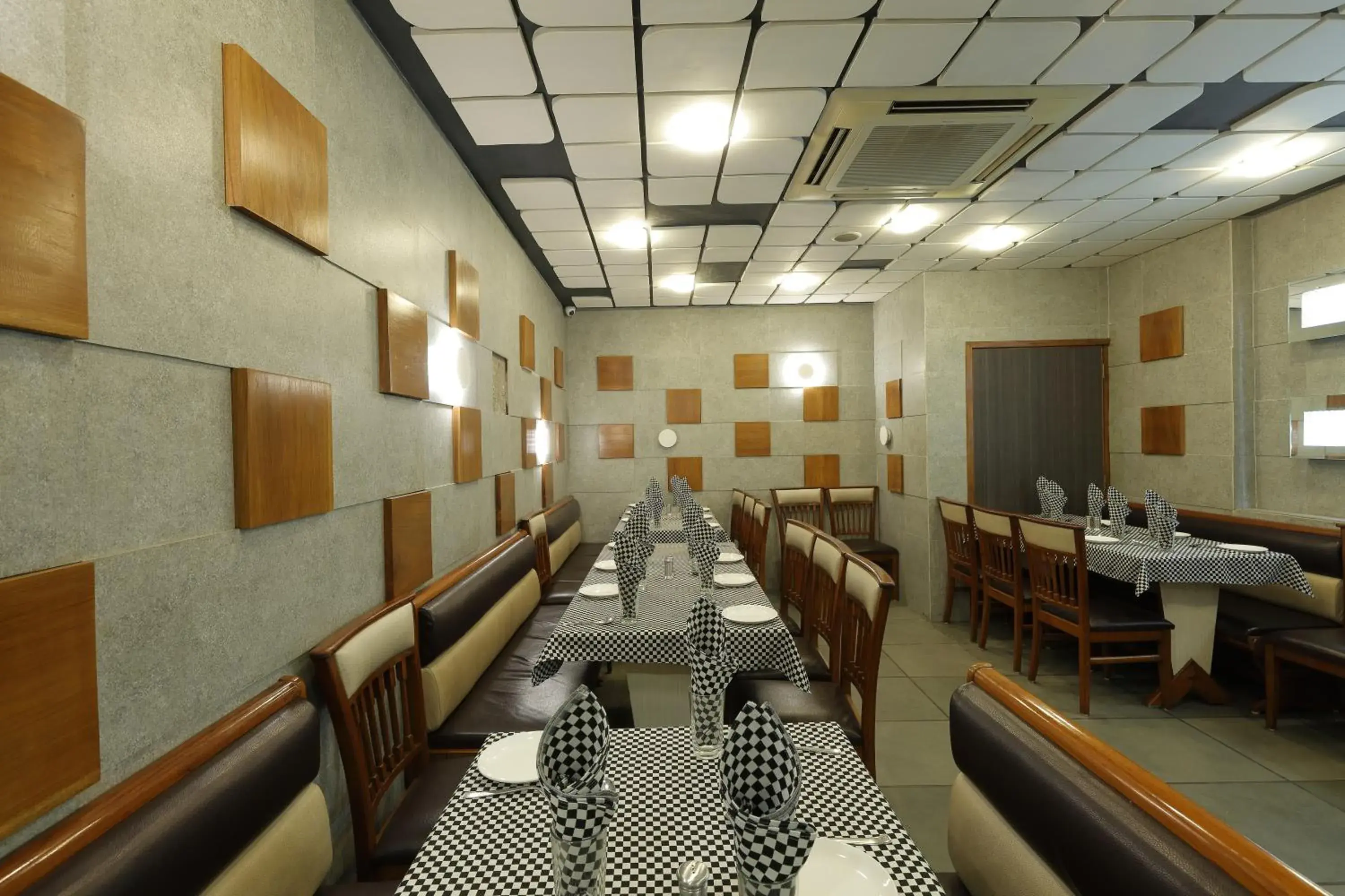 Restaurant/places to eat in Hotel Good Night Restaurant/places to eat in Hotel Good Night