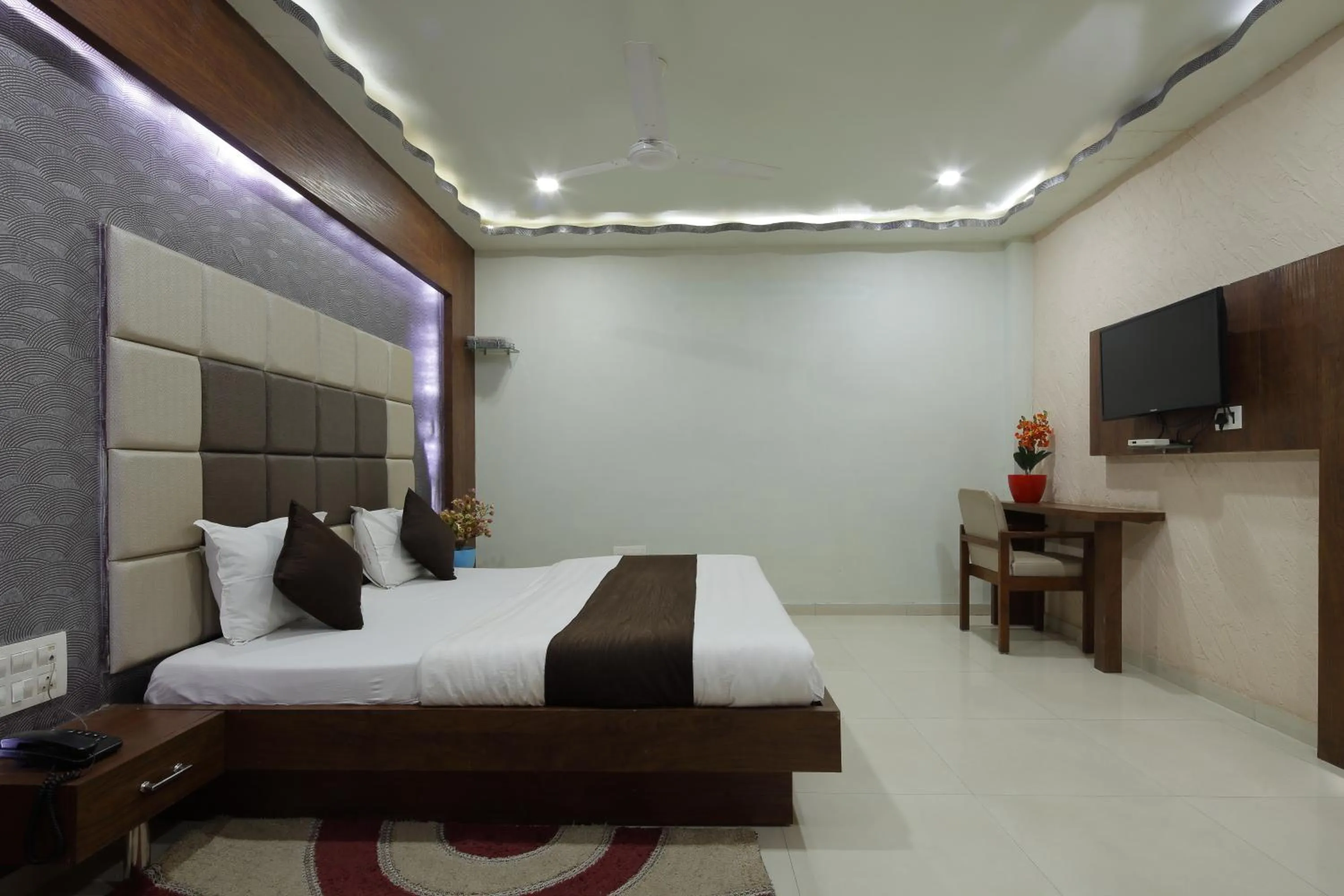 Photo of the whole room, Bed in Hotel Good Night