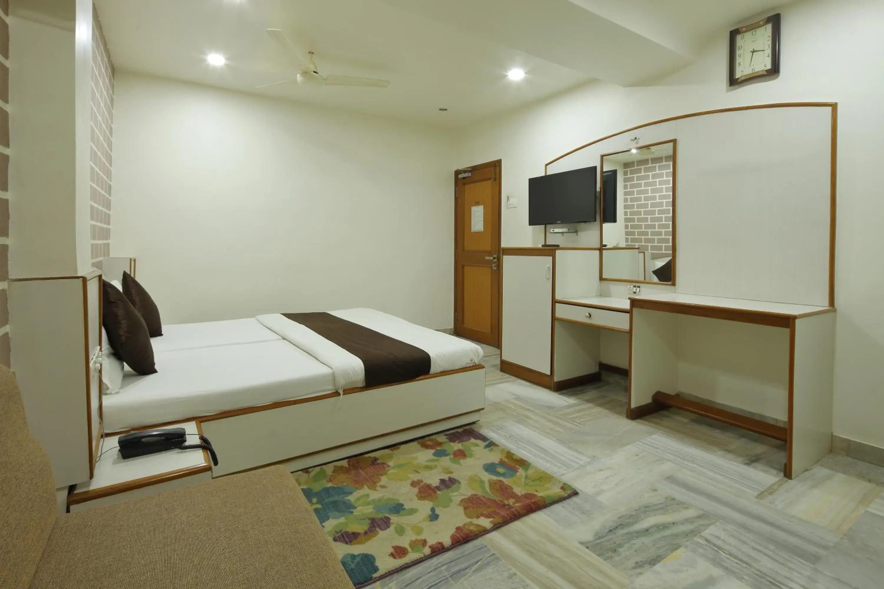 View (from property/room), Bed in Hotel Good Night View (from property/room), Bed in Hotel Good Night