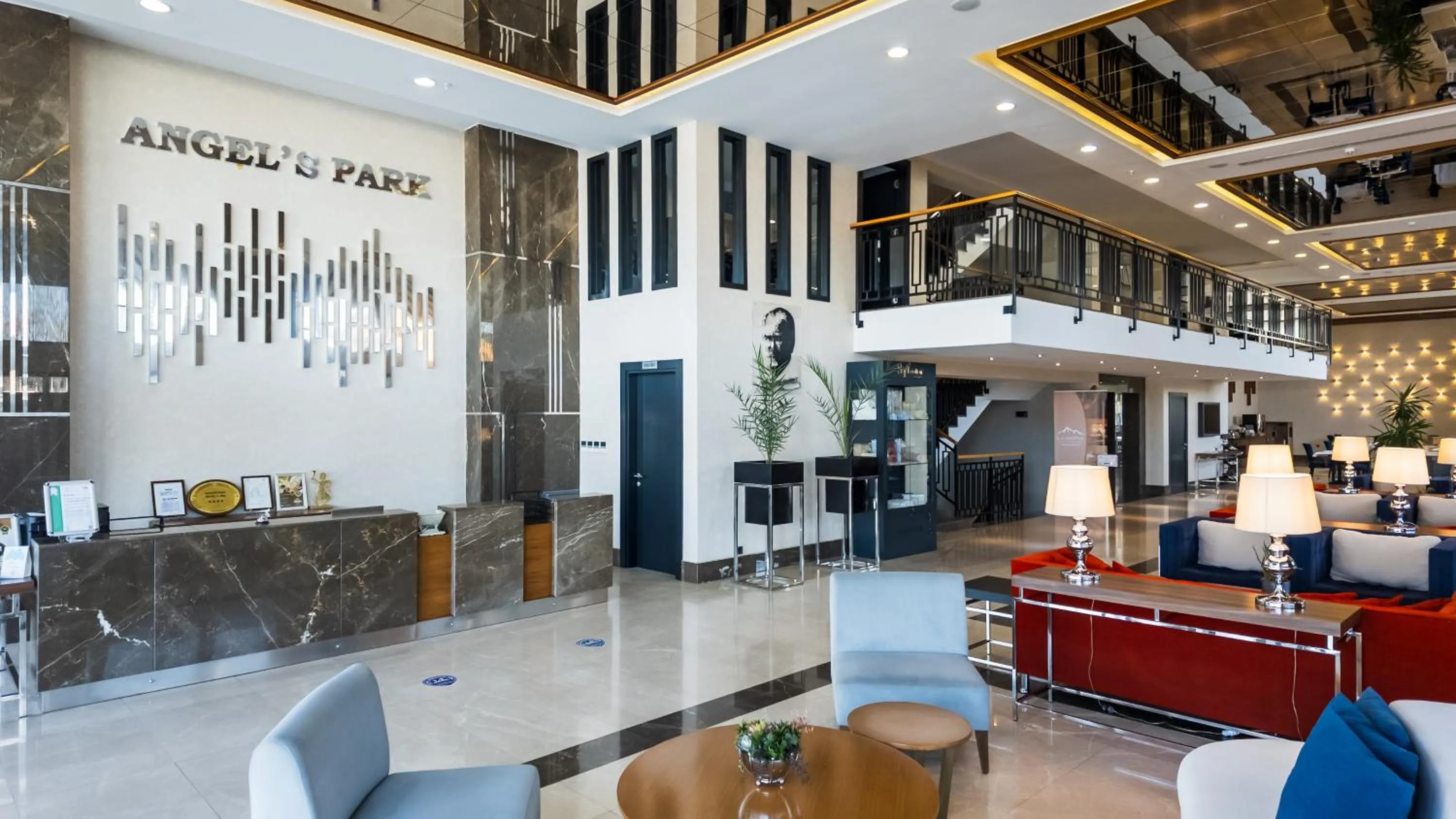 Lobby or reception in ANGEL'S PARK HOTEL