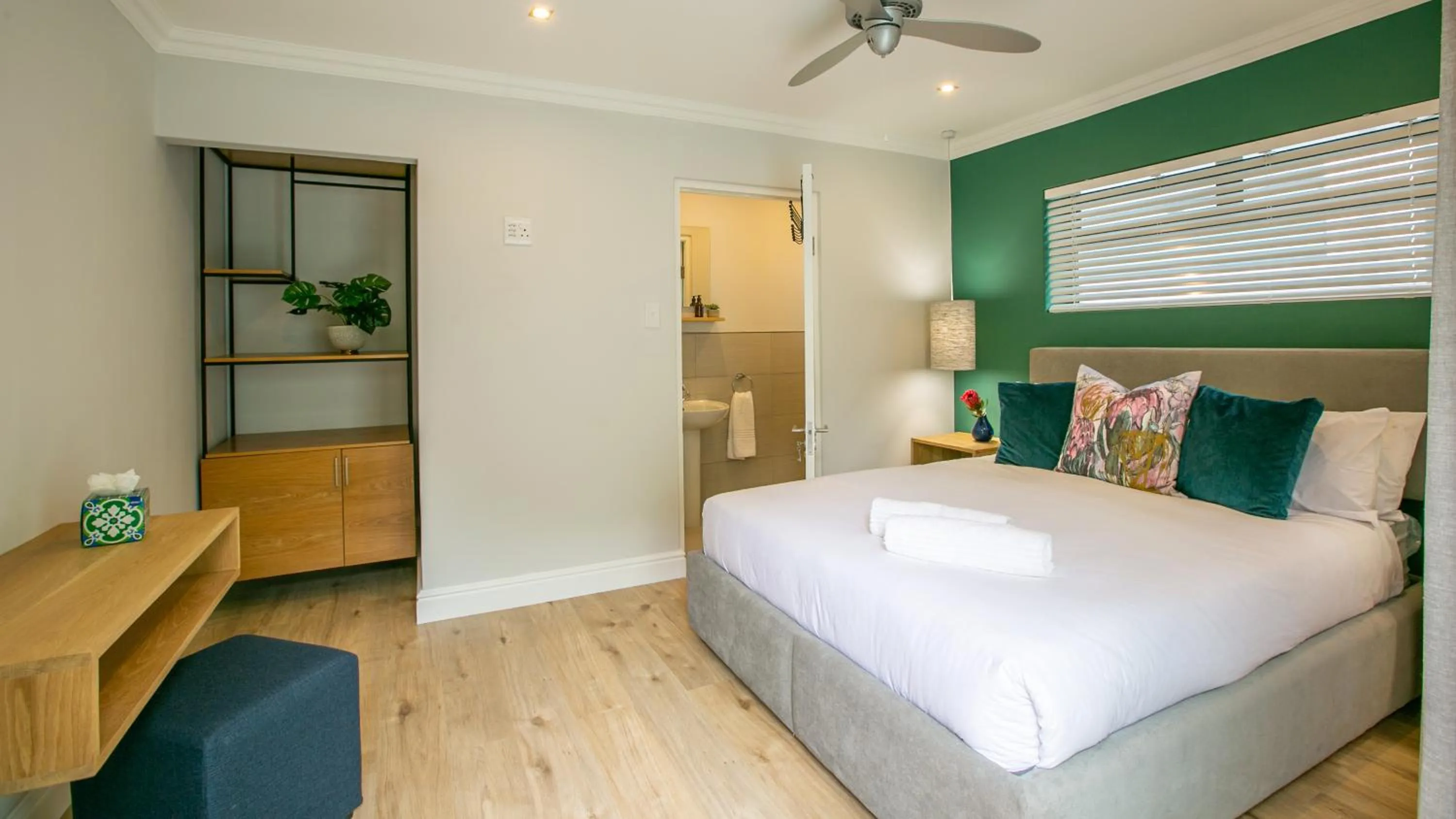 Bed in Hout & About Guest House