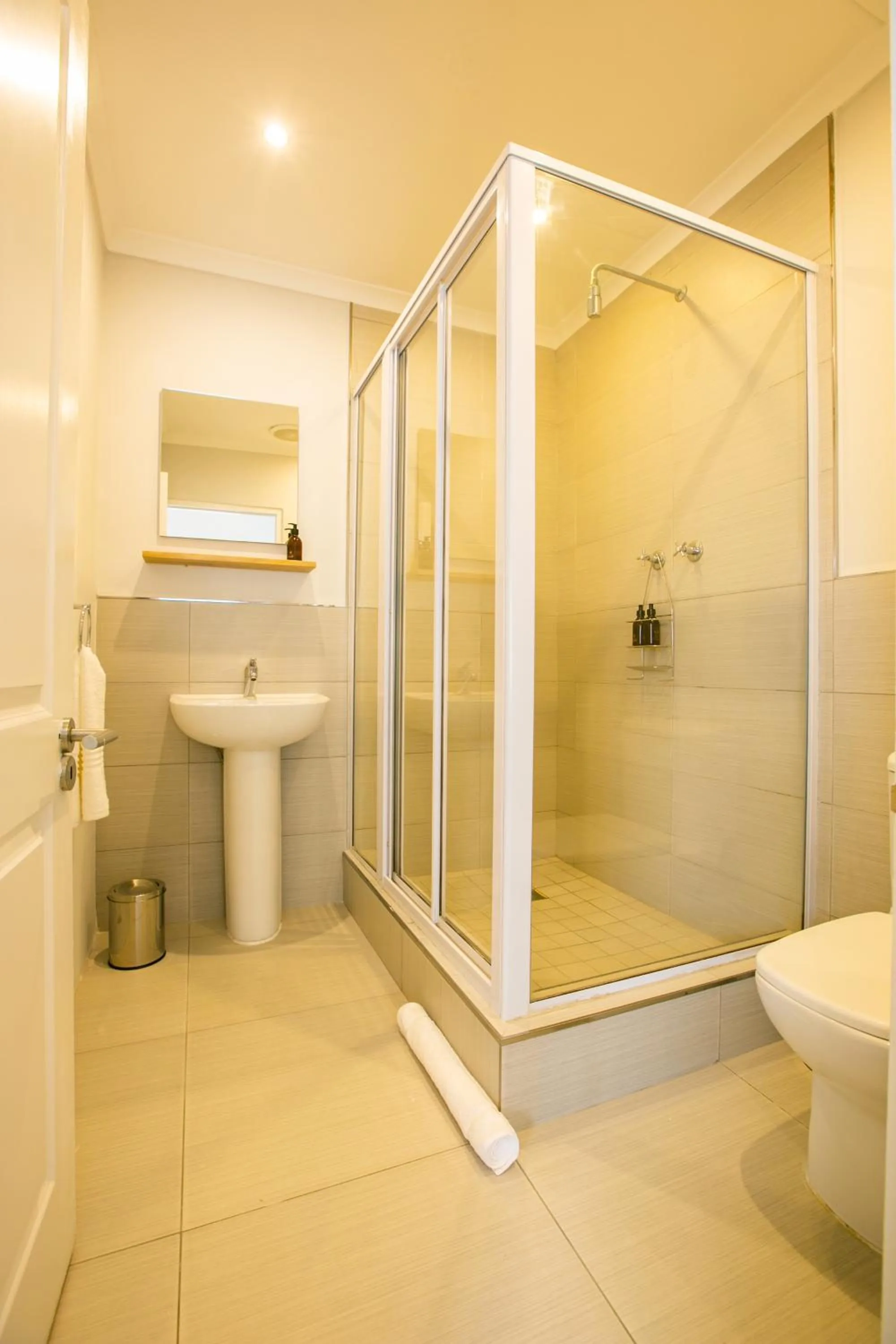 Shower in Hout & About Guest House
