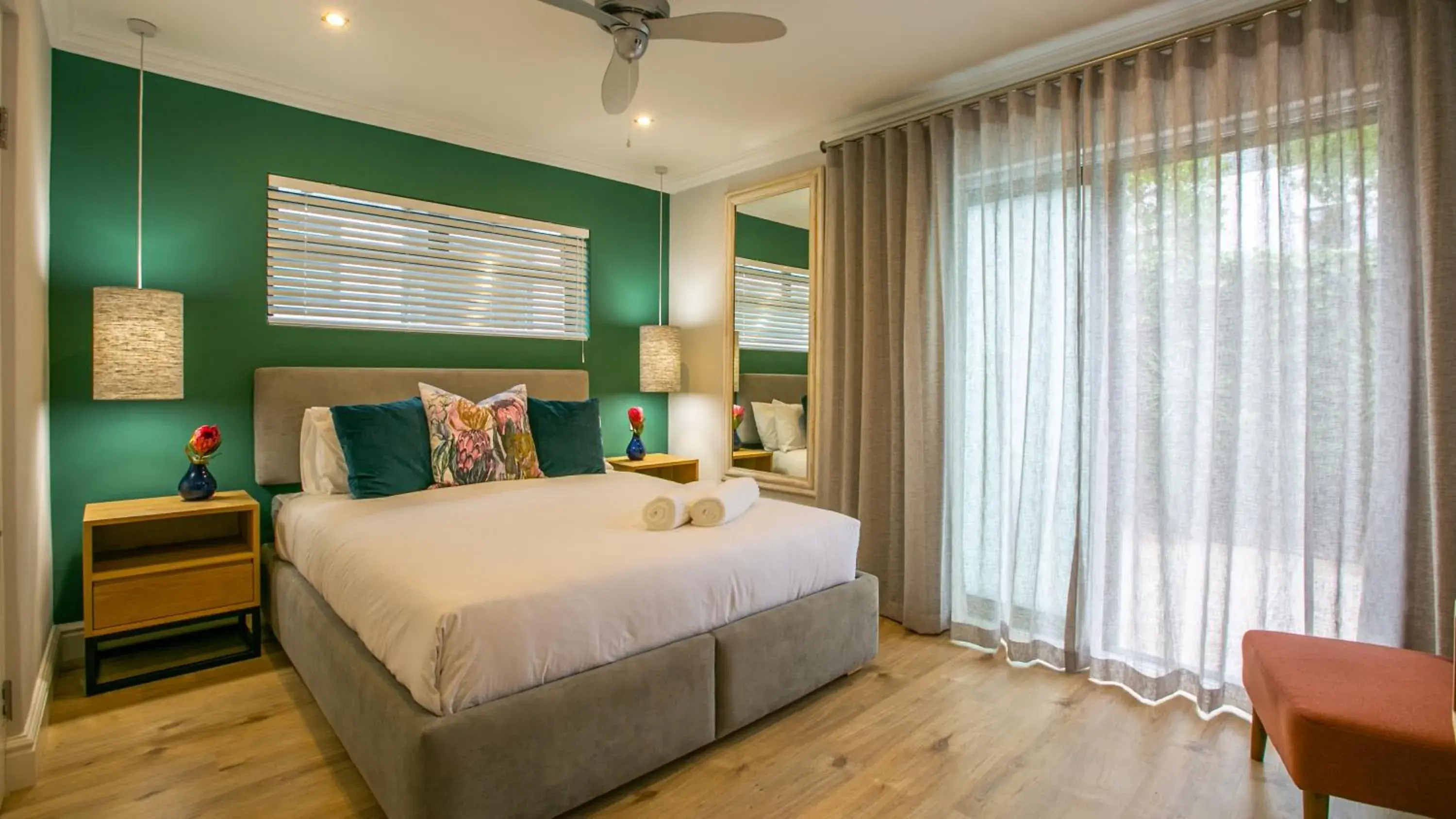 Queen Room in Hout & About Guest House Queen Room in Hout & About Guest House