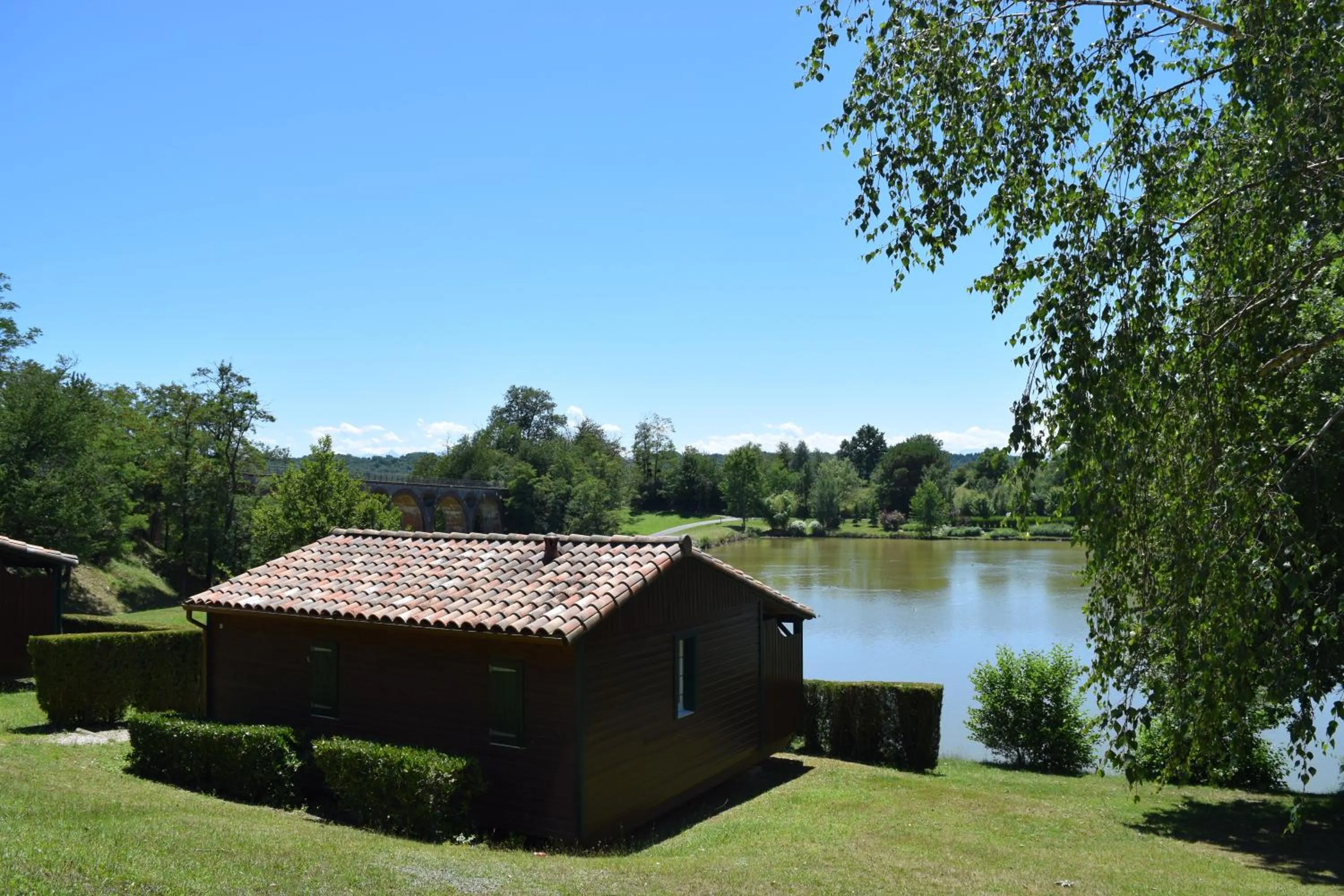 Staff in Camping - Village Vacances du Lac